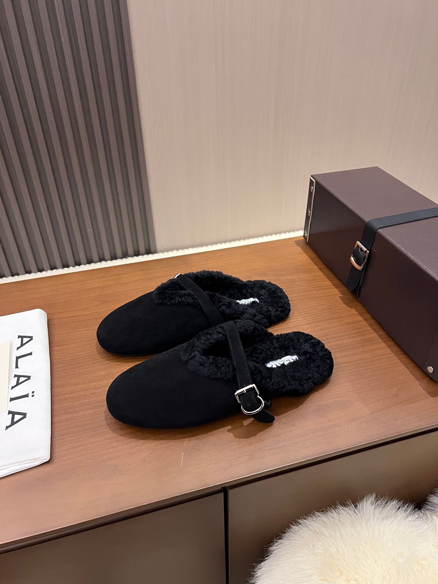 Alaia Ballet Flats Black Merino Shearling 986455