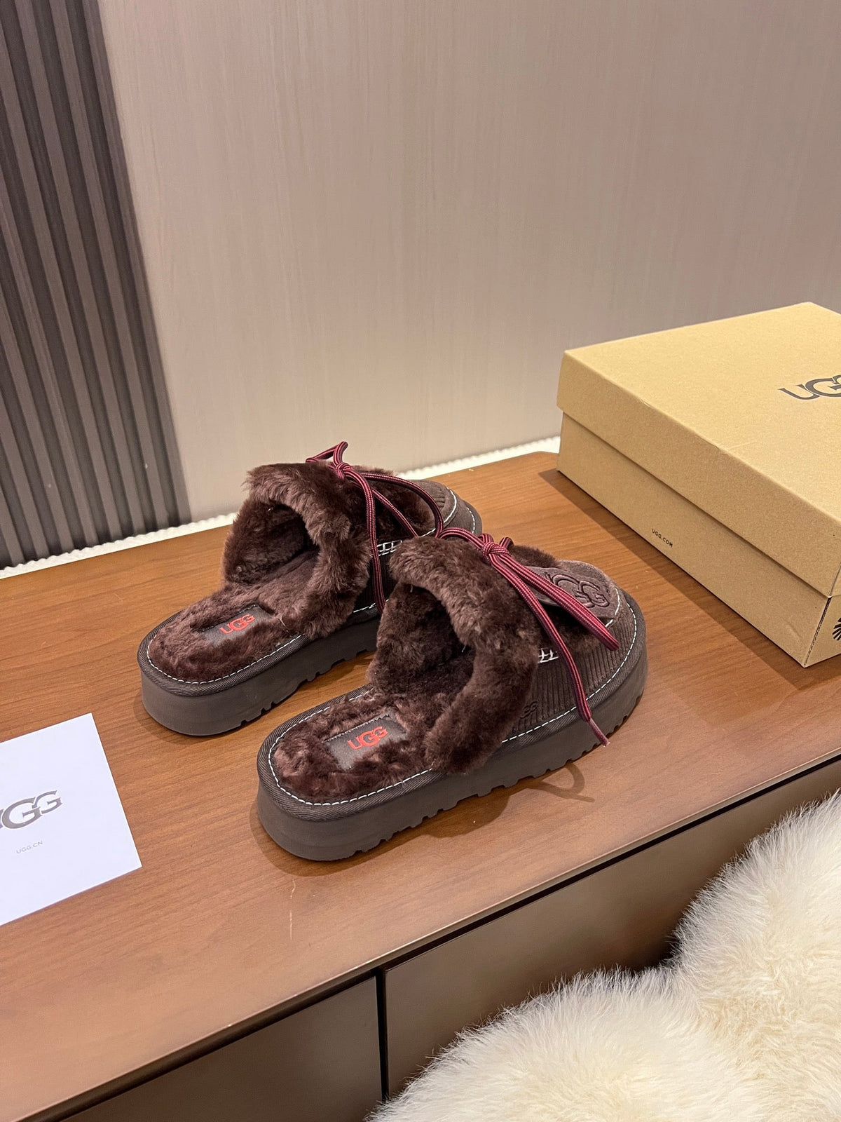 UGG 26s Shoes 4.5cm Dark Brown Fur Corduroy 187144