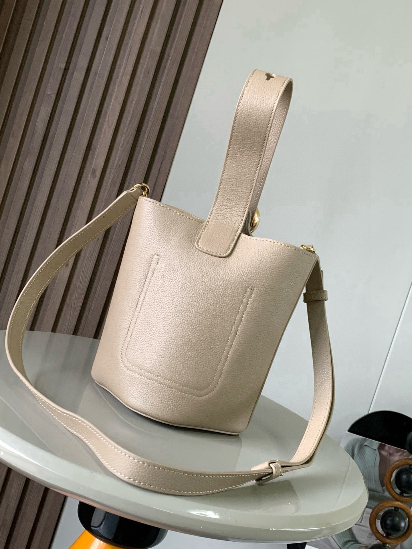 Loewe Mini Pebble Bucket Bag 20cm Beige Grained Calfskin
