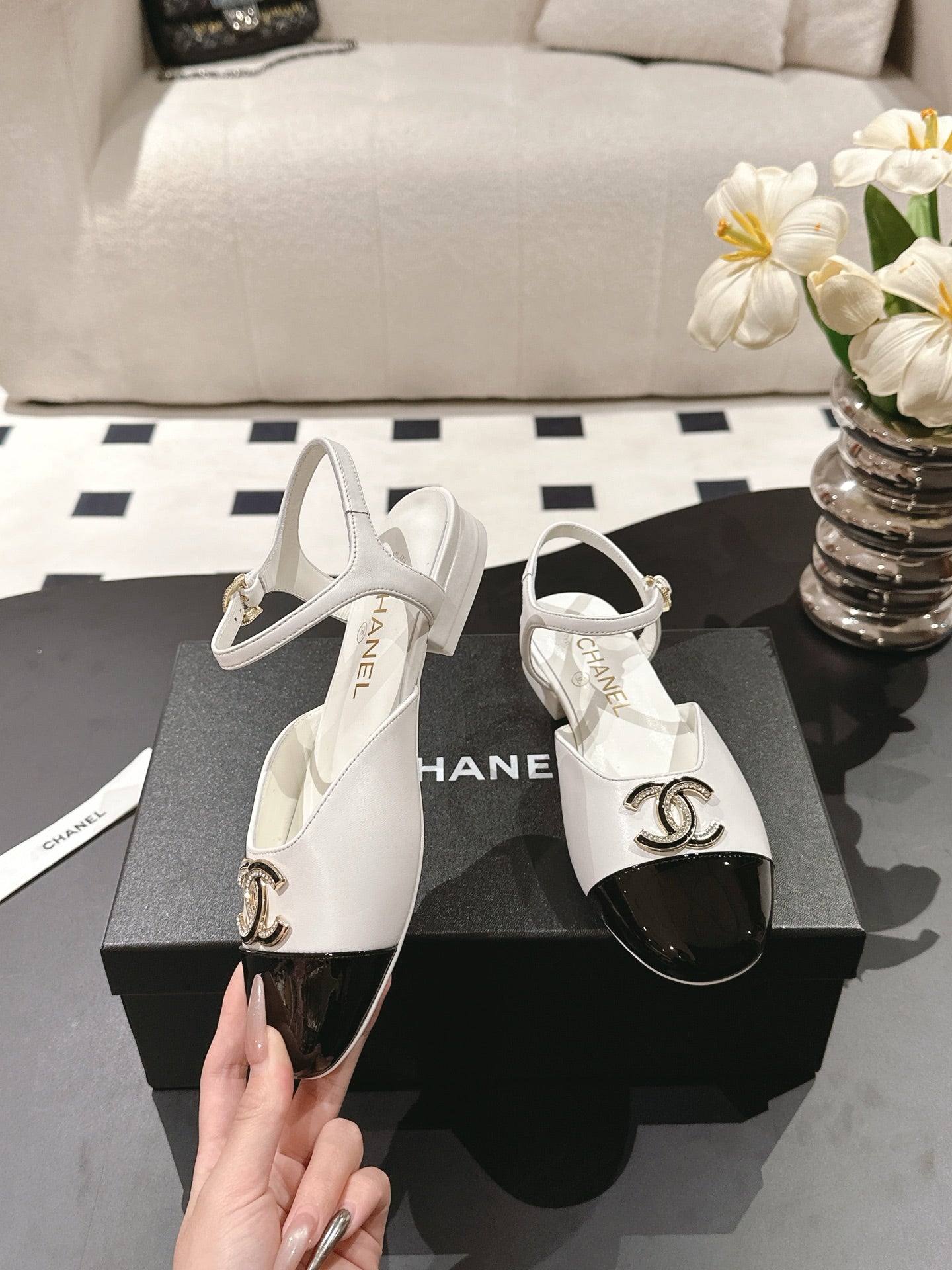 cc 25p mary jane white lambskin black grosgrain 237514