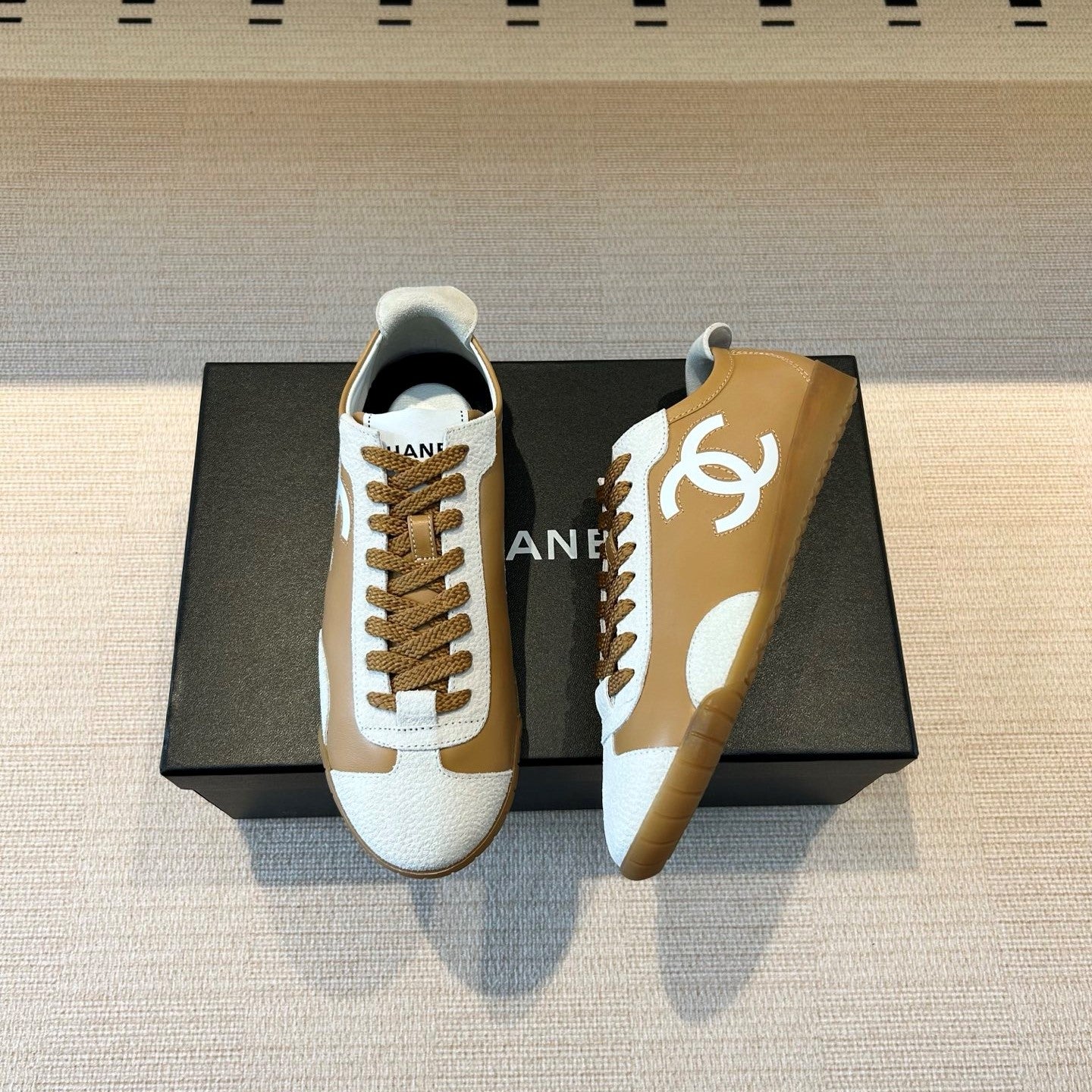 CC 26s Trainers White Brown Calfskin & Suede 618698