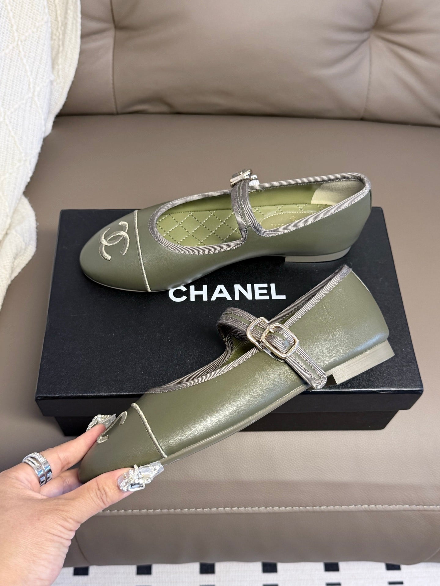 CC 26s Flat Mary Jane Olive Sheepskin 995830