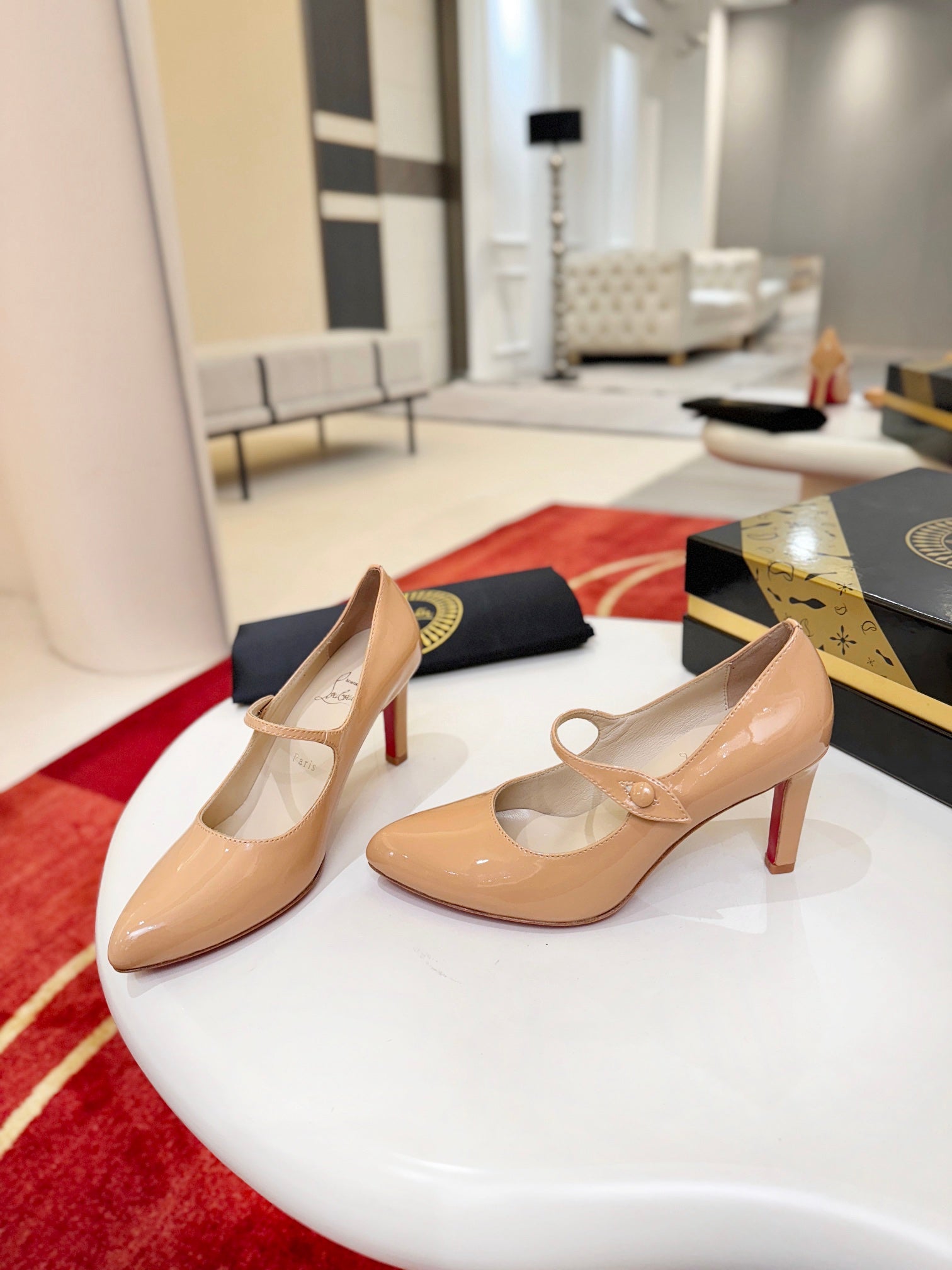 CL Pump 8.5cm Beige Patent Leather 825372