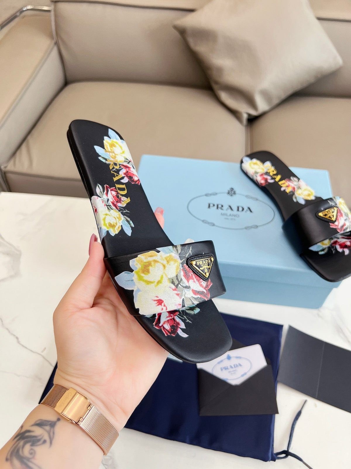 Prada 26s Slide Sandals Floral Black Leather 140496