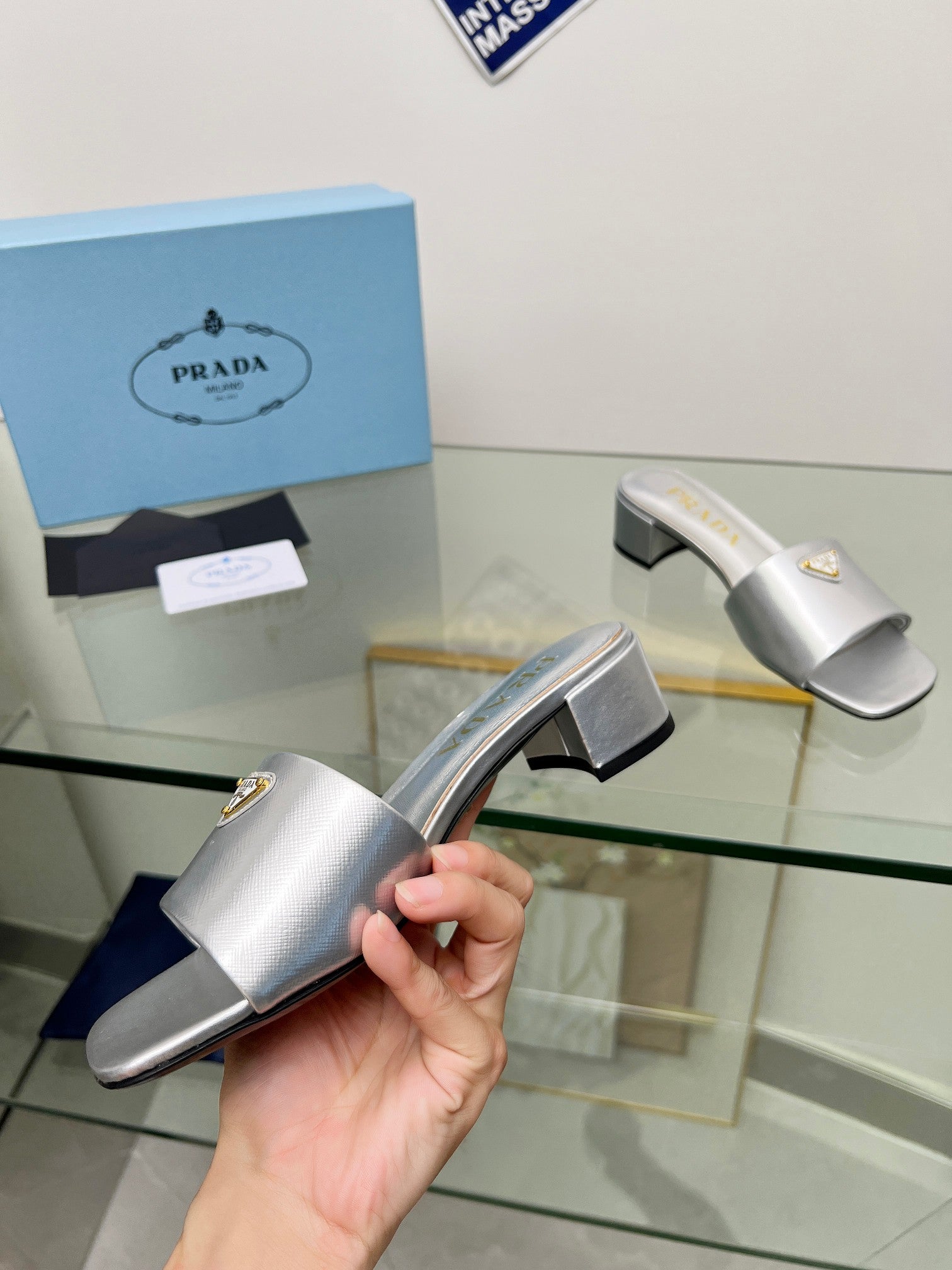 Prada 26s Saffiano Slides 4cm Sliver Glossy Leather 986627