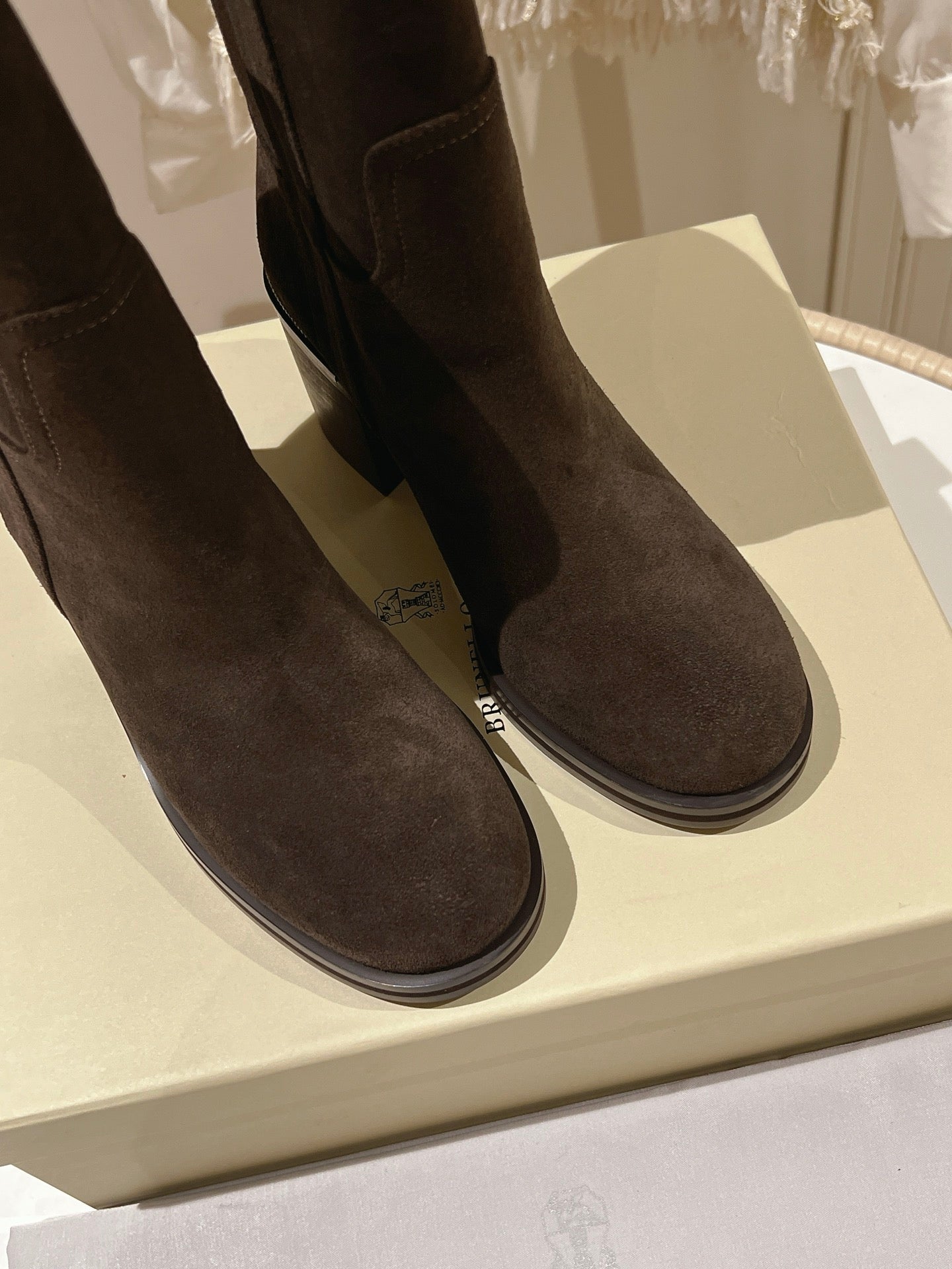 Brunello Chunky Heel Elegant Mid-Calf Boots Coffee Suede 929302