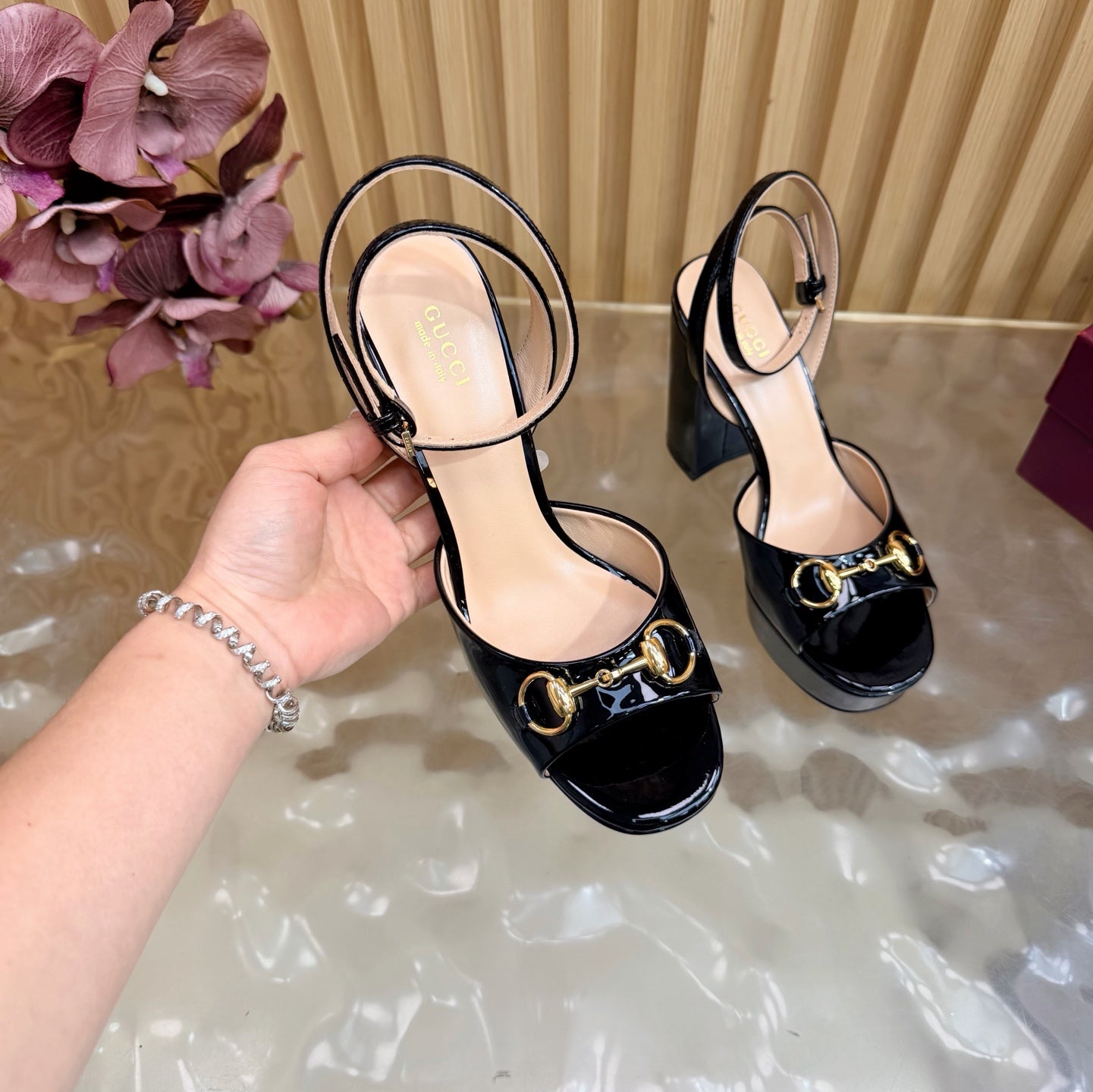 GG 26s Horsebit Platform Sandals 11cm Black Patent Leather 886498