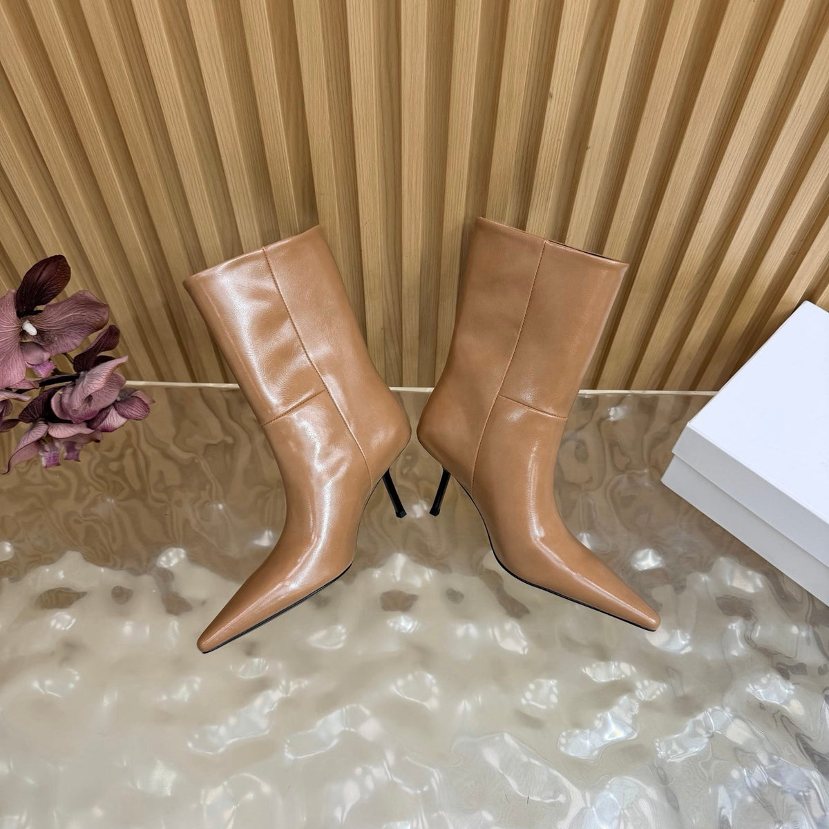 YSL 26s Pointed Toe Ankle Boots 8cm Beige Leather 122768