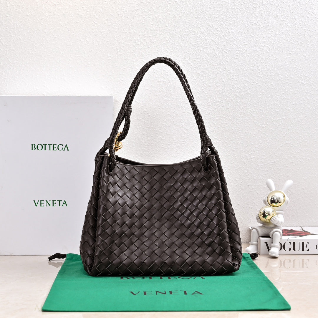 BV 26s Parachute Bag Black Intrecciato Leather 291397