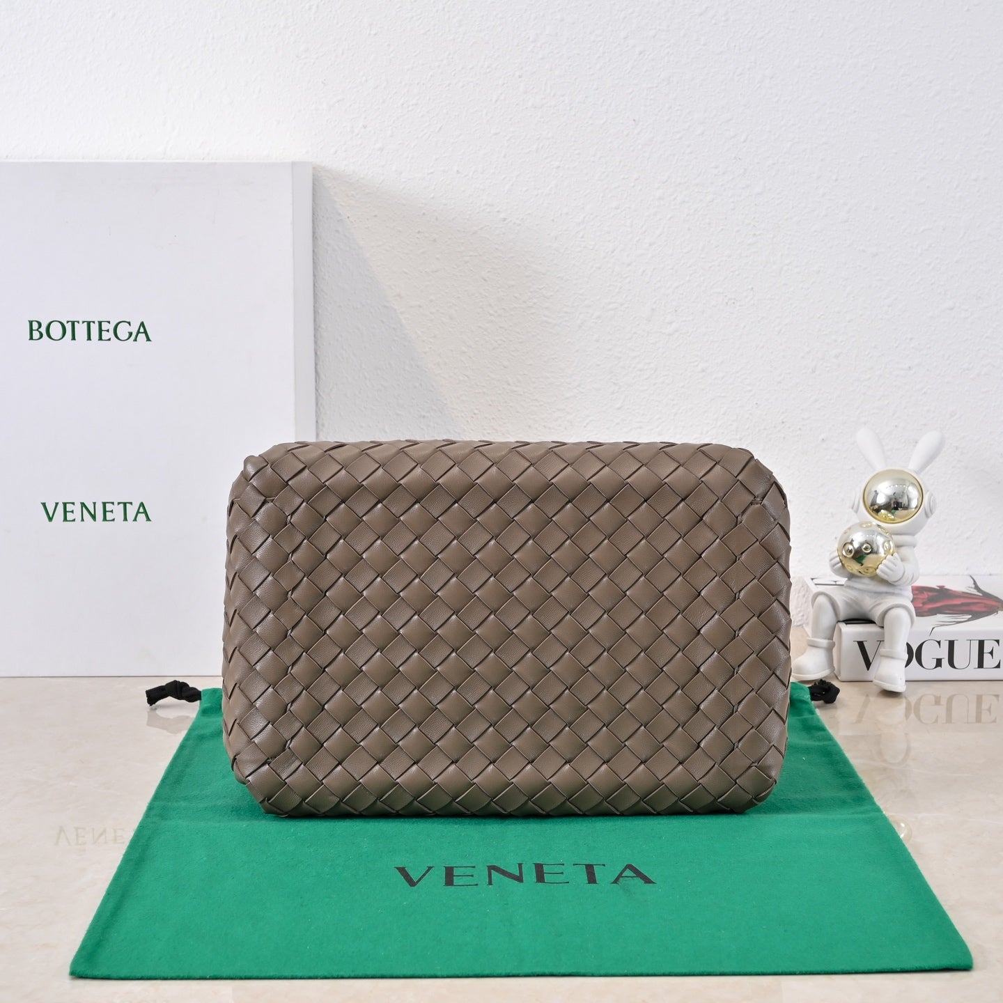 BV 26s Parachute Bag Coffee Intrecciato Leather  291413