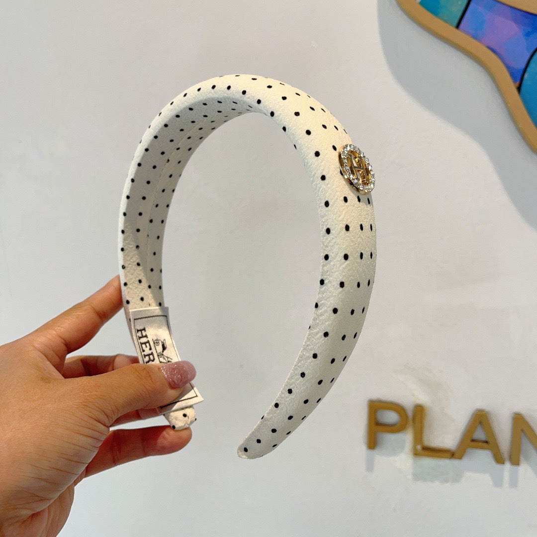 HM 26s Headband 210118