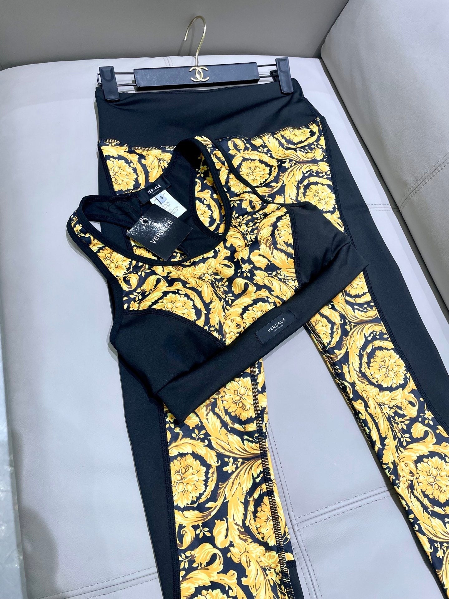 Versace Yoga Set Yellow Black 198911