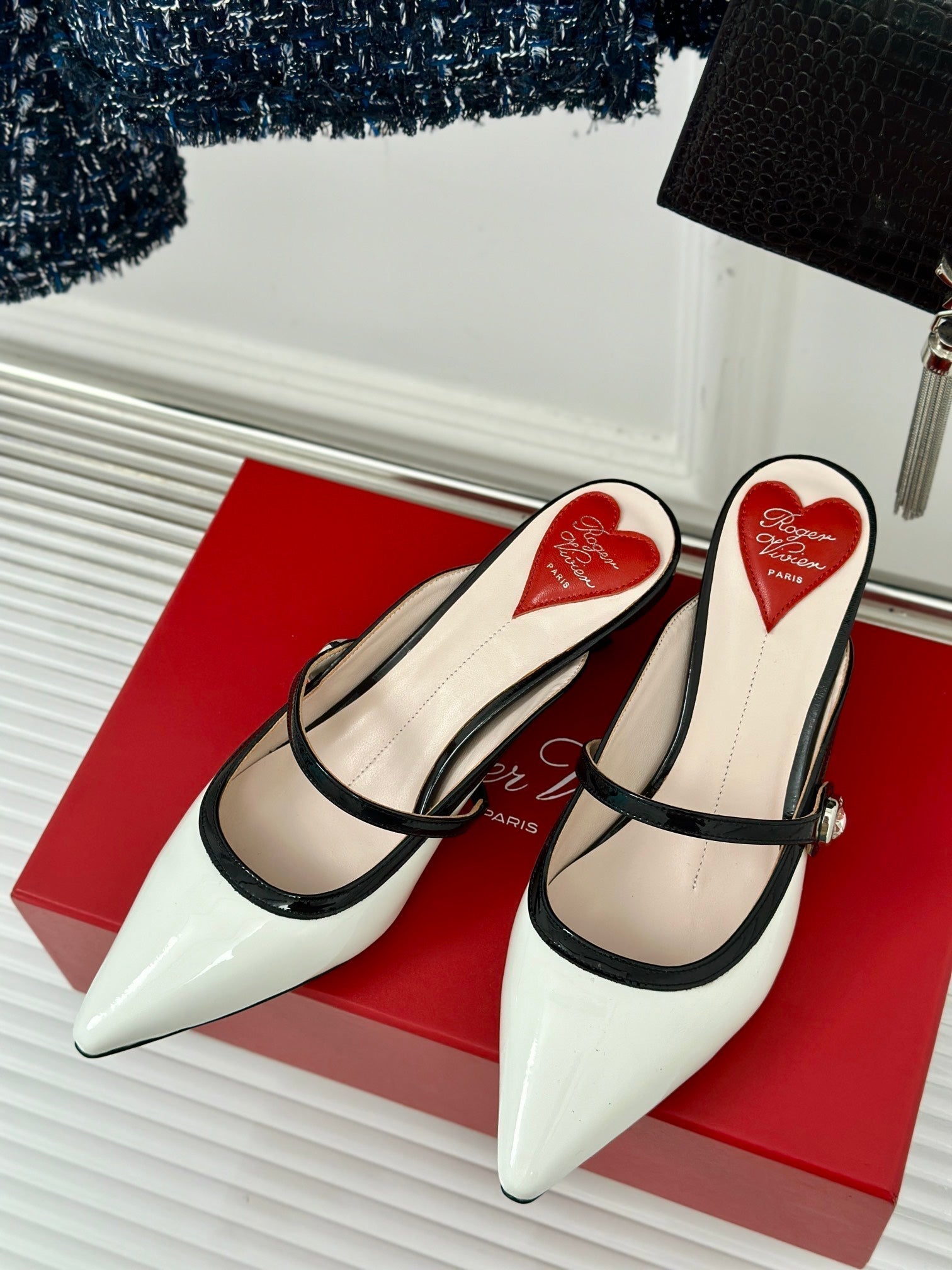 Mary Jane Virgule Mules 55 Balck White Patent Leather