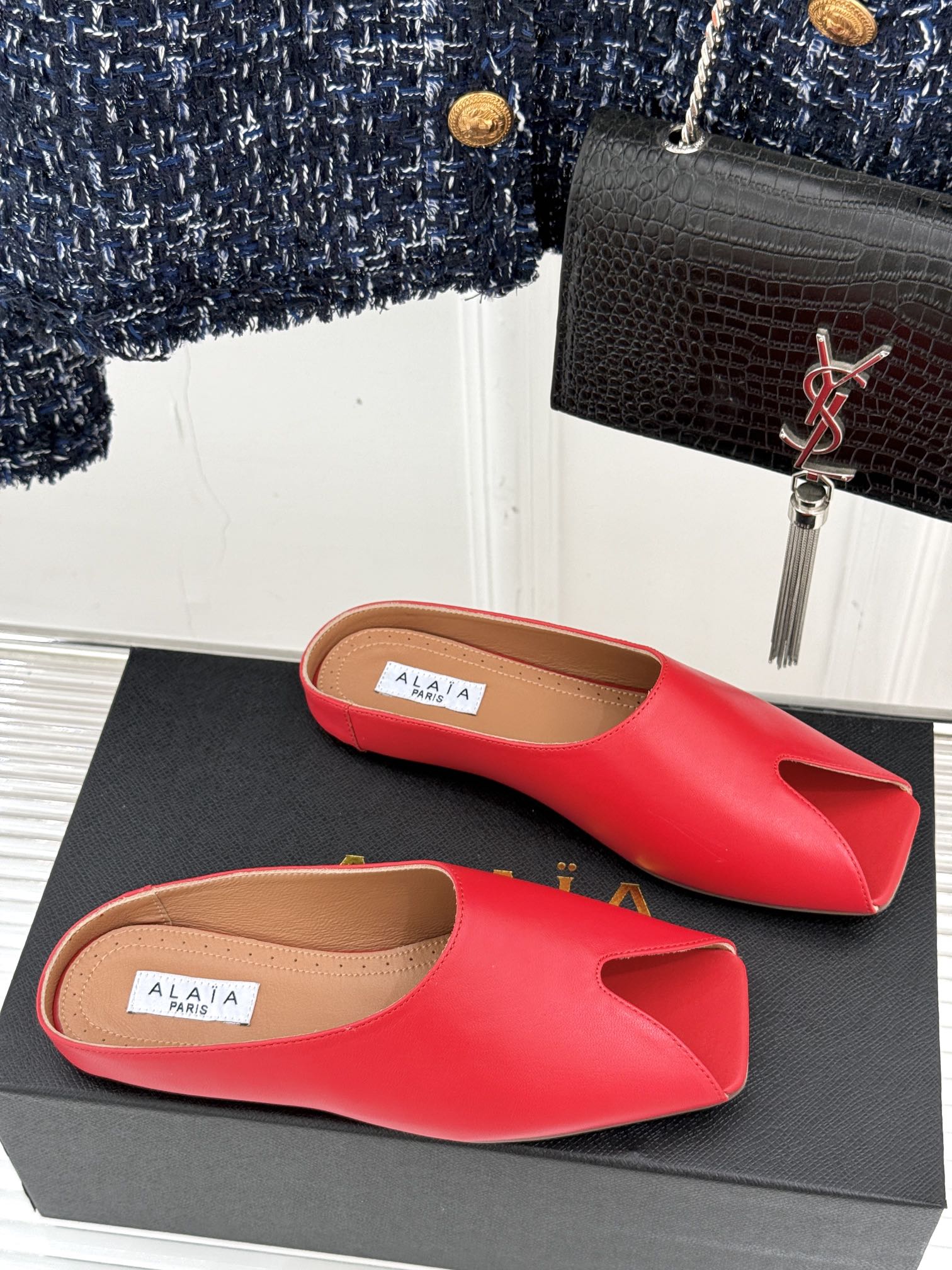 Alaia Slipper Red Calfskin 293196