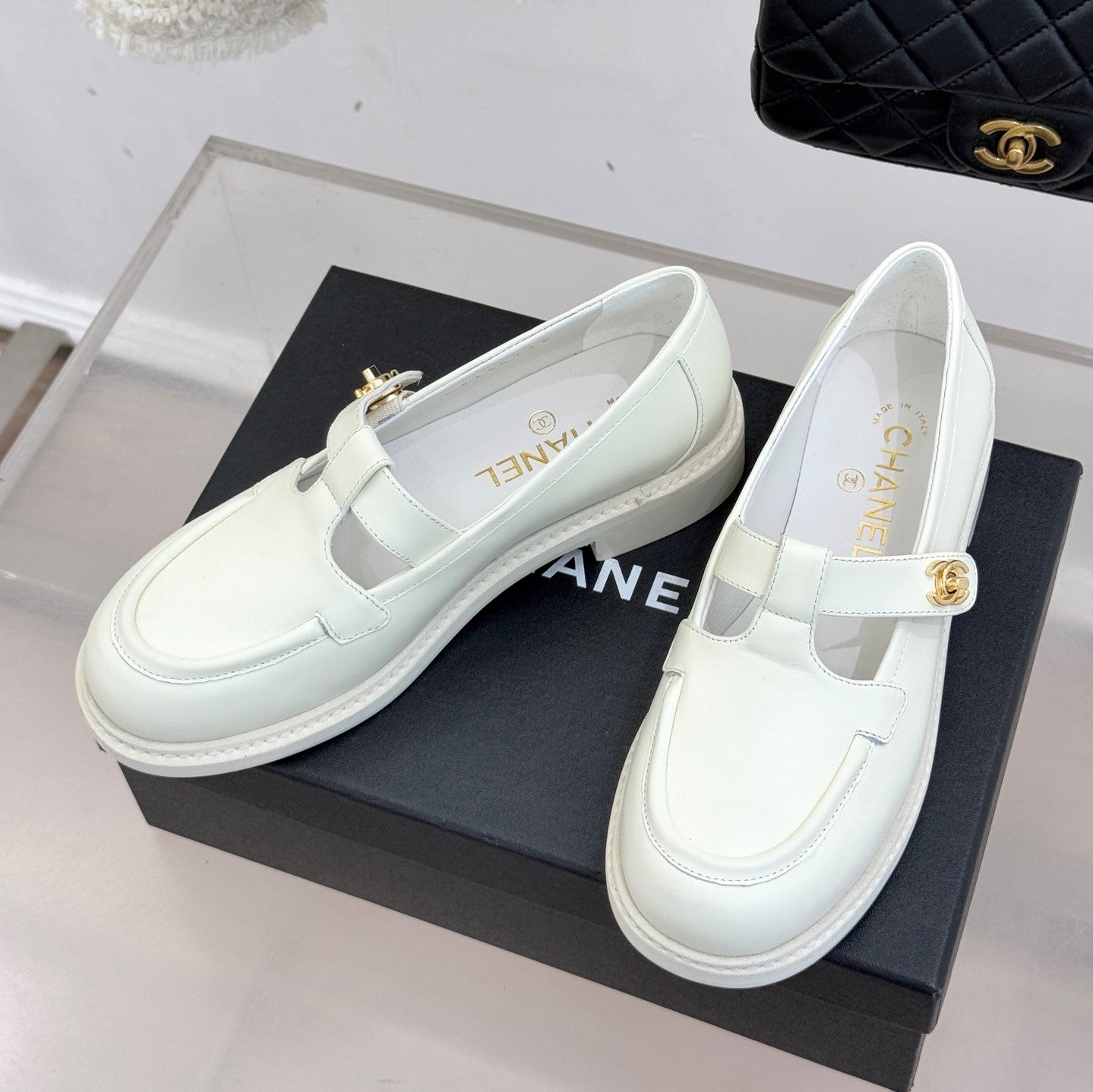 CCMary Jane Loafers CC Logo Buckle White Cowhide 512058