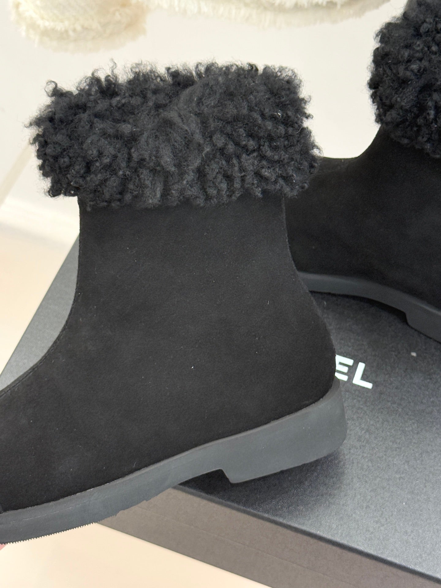 CC 25K Double C Colorblock Furry Snow Boots Black Suede 512069
