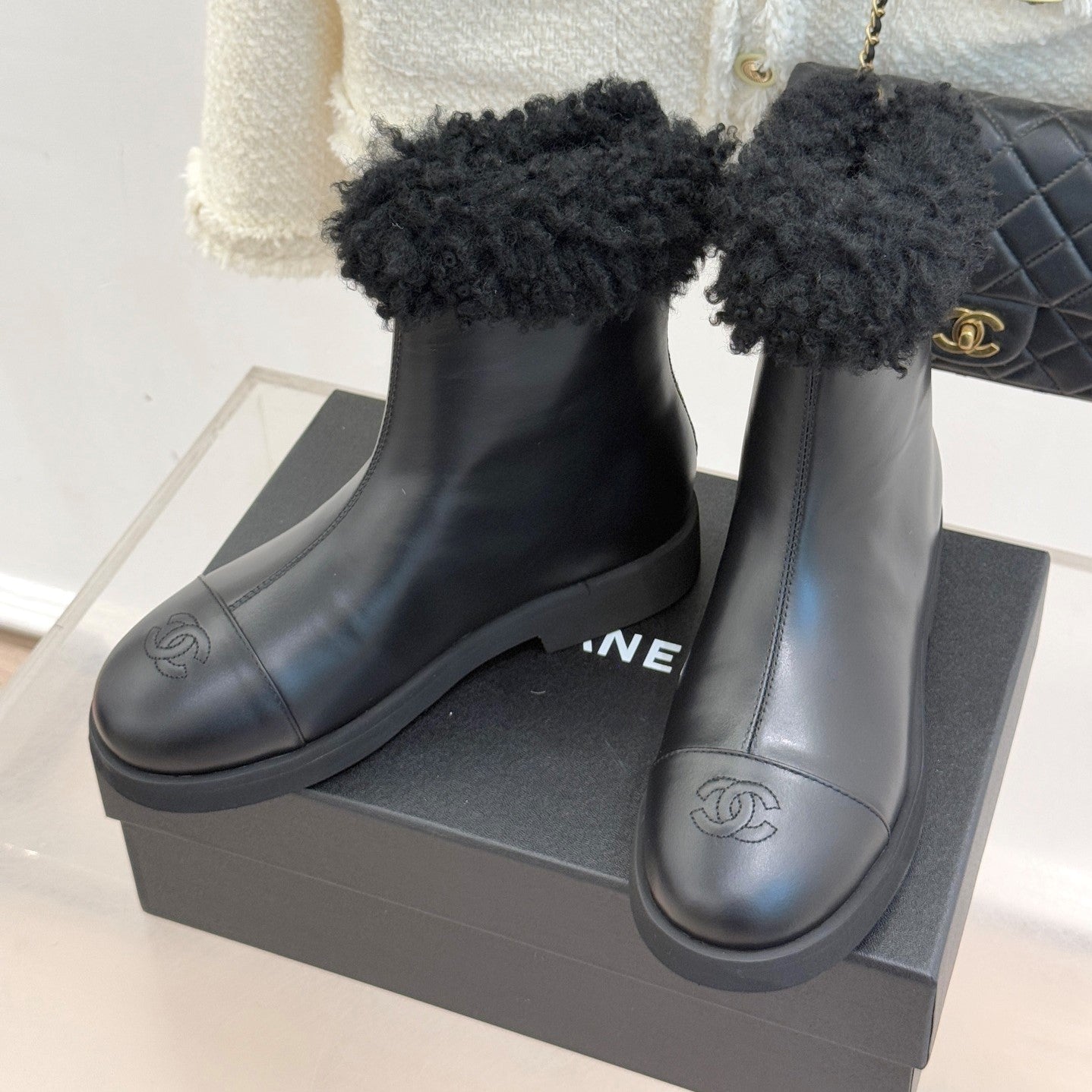 CC 25K Double C Colorblock Furry Snow Boots Black Leather 512071