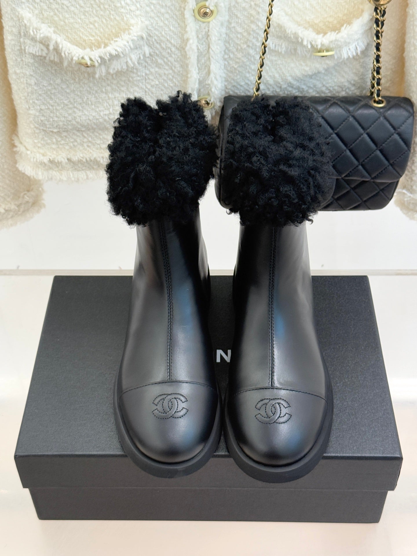 CC 25K Double C Colorblock Furry Snow Boots Black Leather 512071
