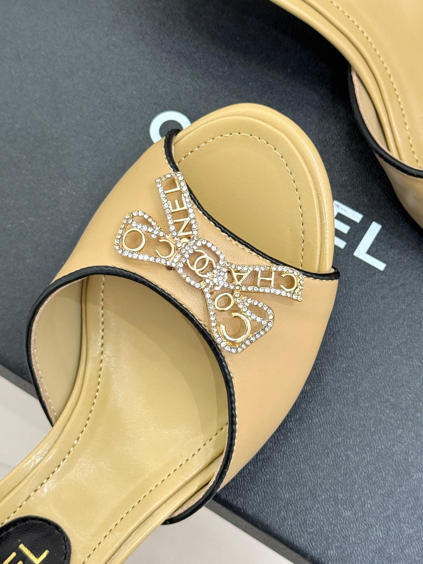 CC Classic Rhinestone Bow Kitty Slippers Beige Sheepskin 643087