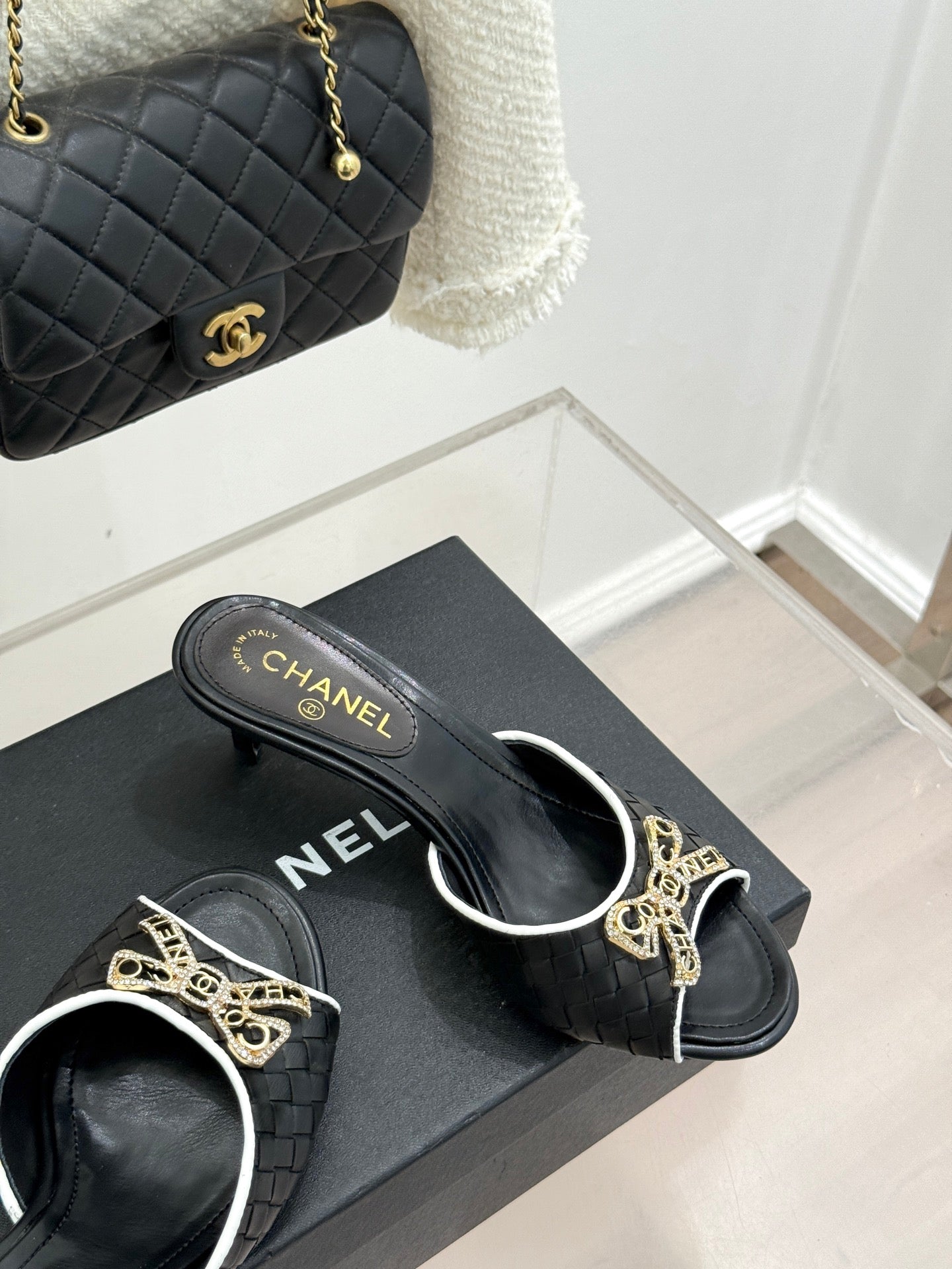 CC Classic Rhinestone Bow Kitty Slippers Black Sheepskin 643090