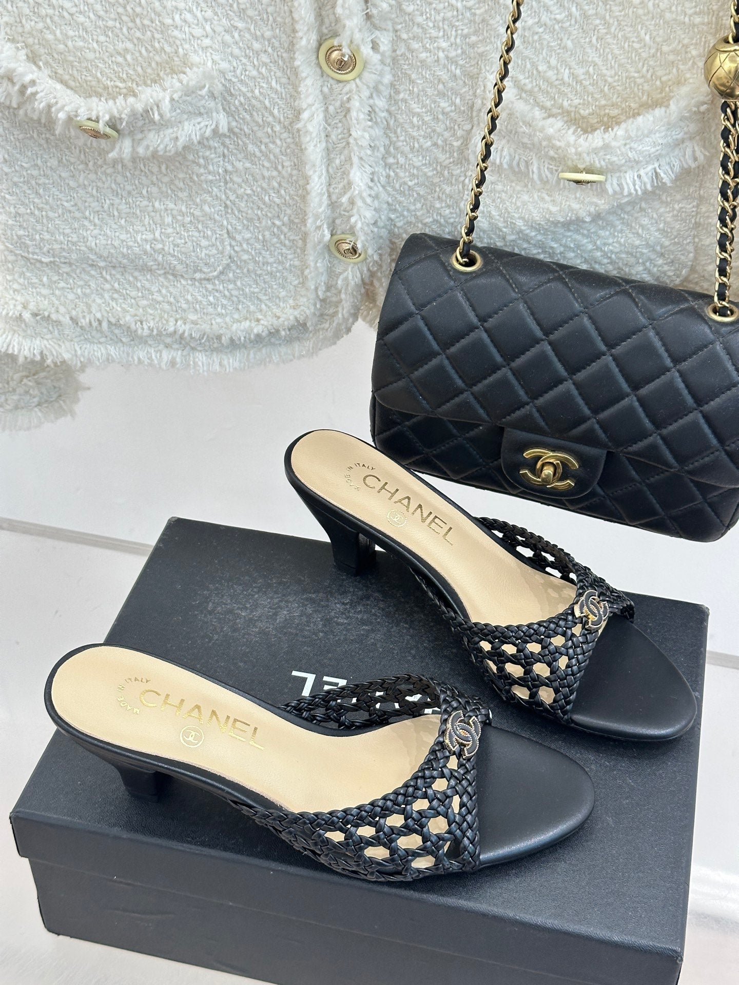 CC 26s Peep-Toe High-Heeled Mules Black Woven Leather 766532