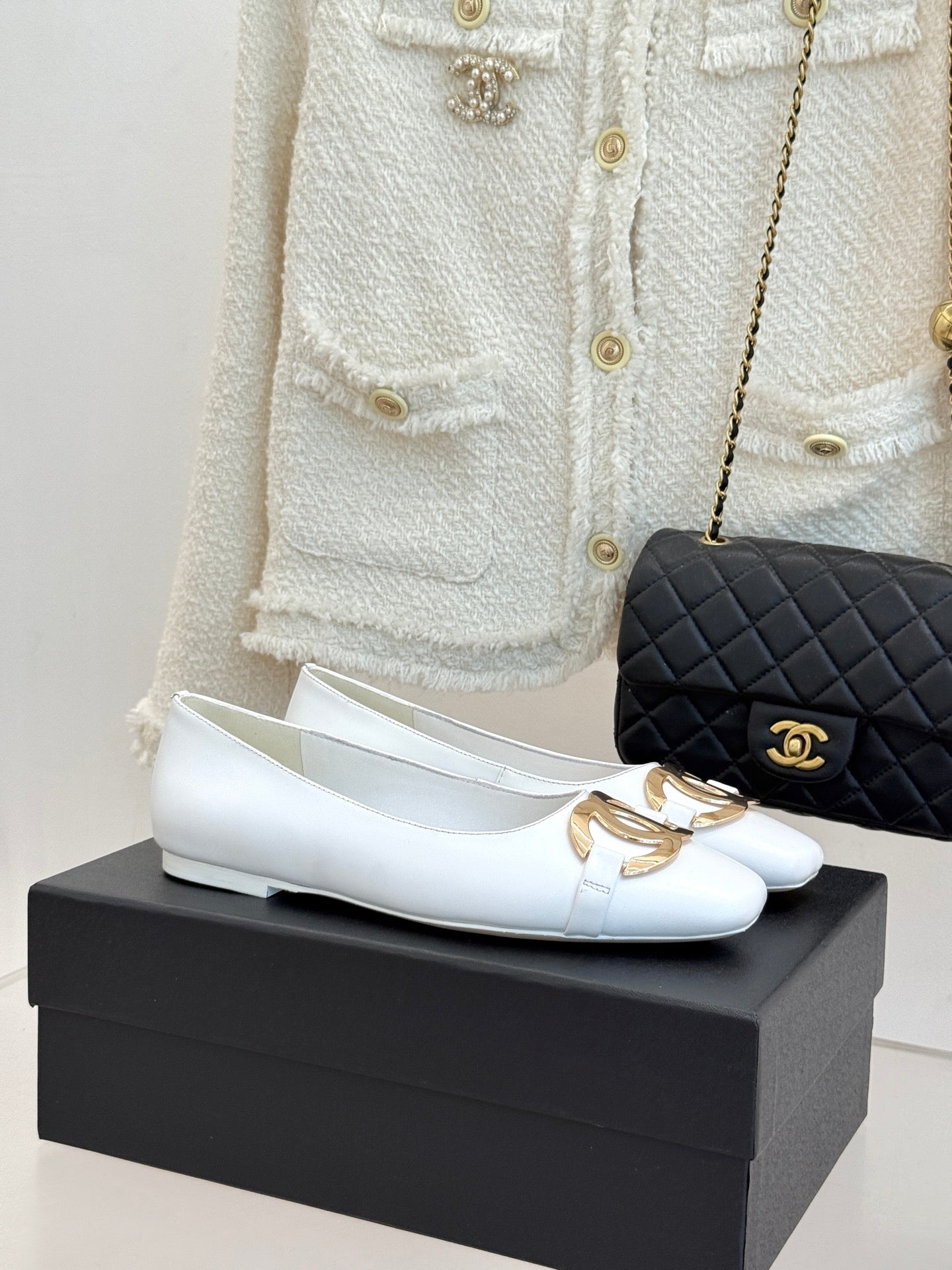 CC 26s Buckle Square Toe Ballet Flat White Lambskin 829736