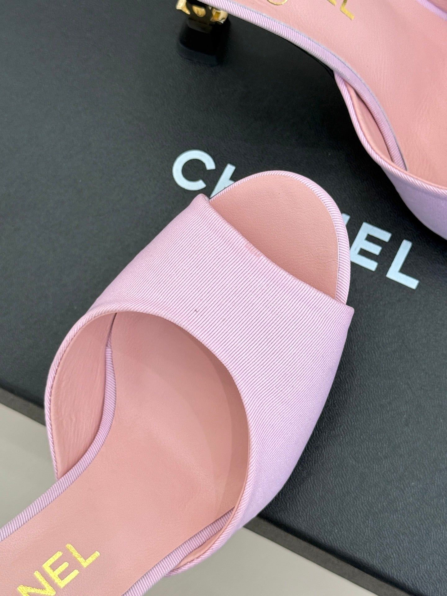 CC 26s Open-Toe Mule Sandals Pink Satin 936840