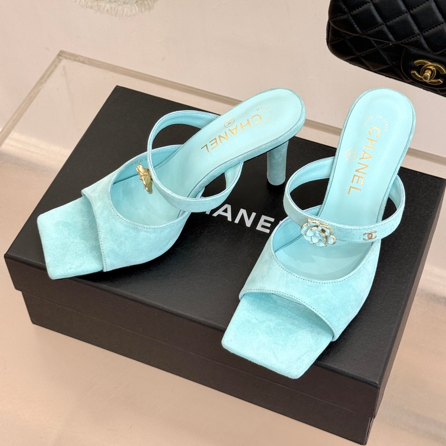 CC 26s Camellia High-Heeled Sandals Light Blue Suede 920377