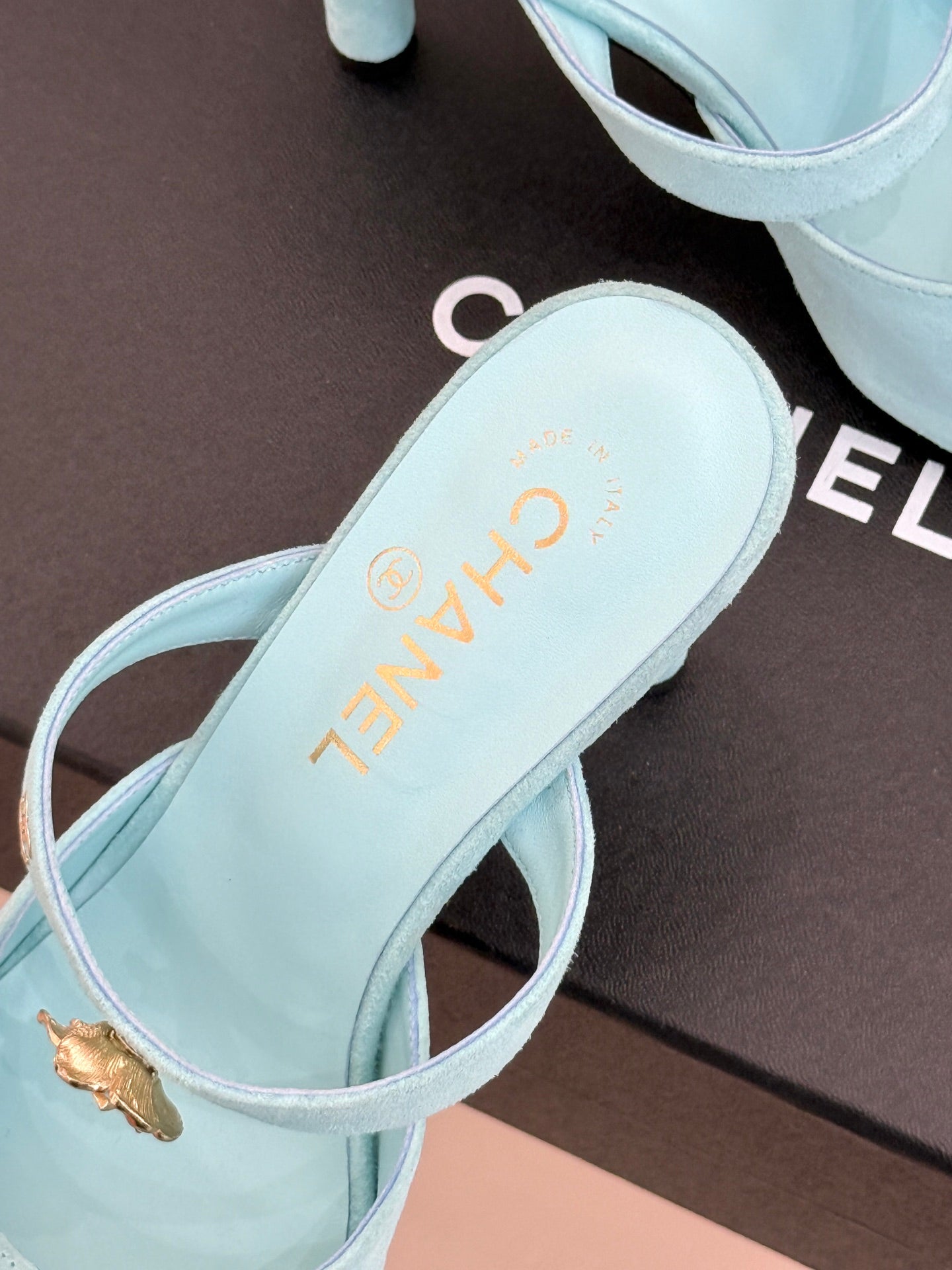 CC 26s Camellia High-Heeled Sandals Light Blue Suede 920377