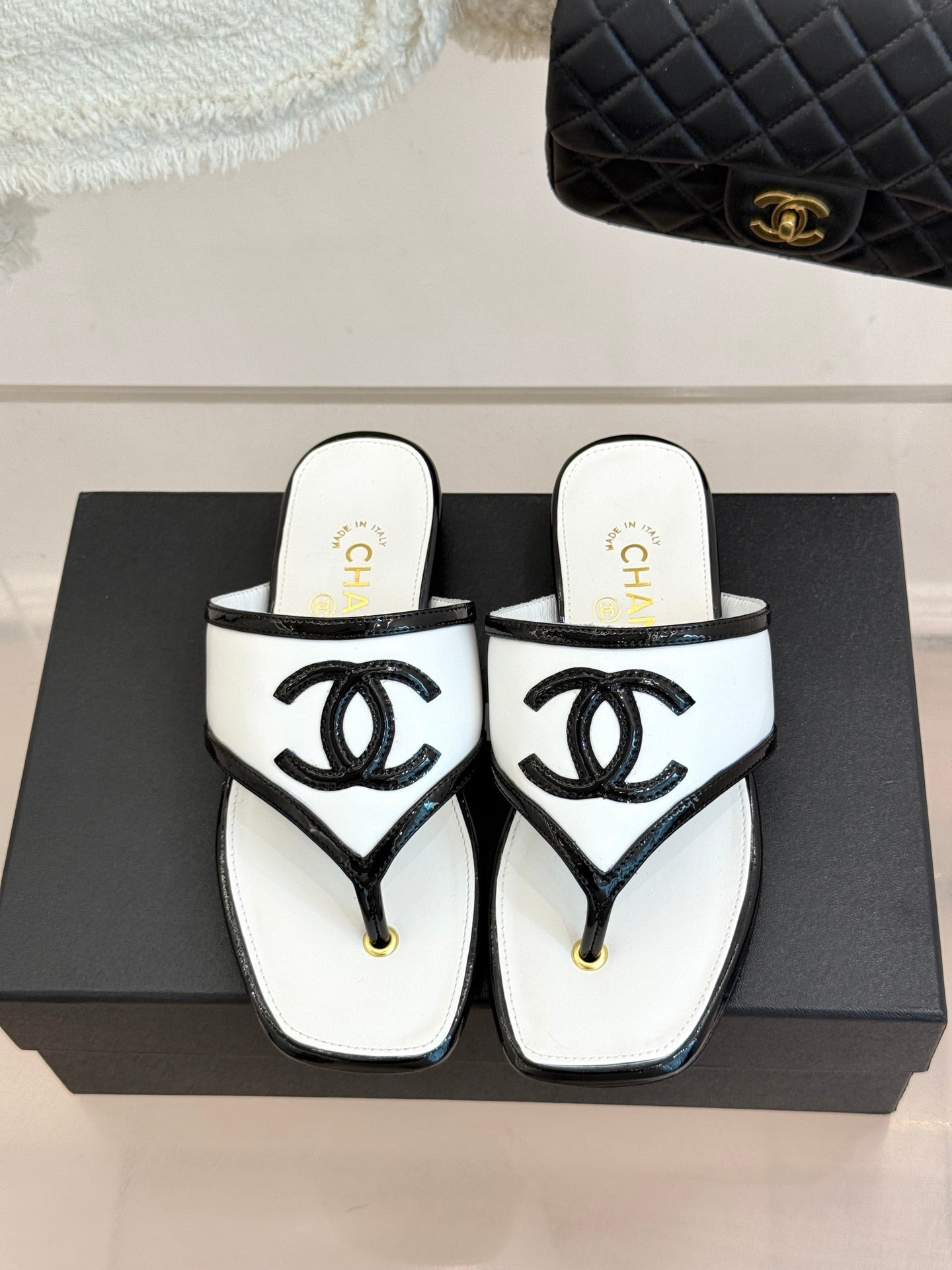 CC 26s Thong Sandal Black White Lambskin Patent Leather 917803