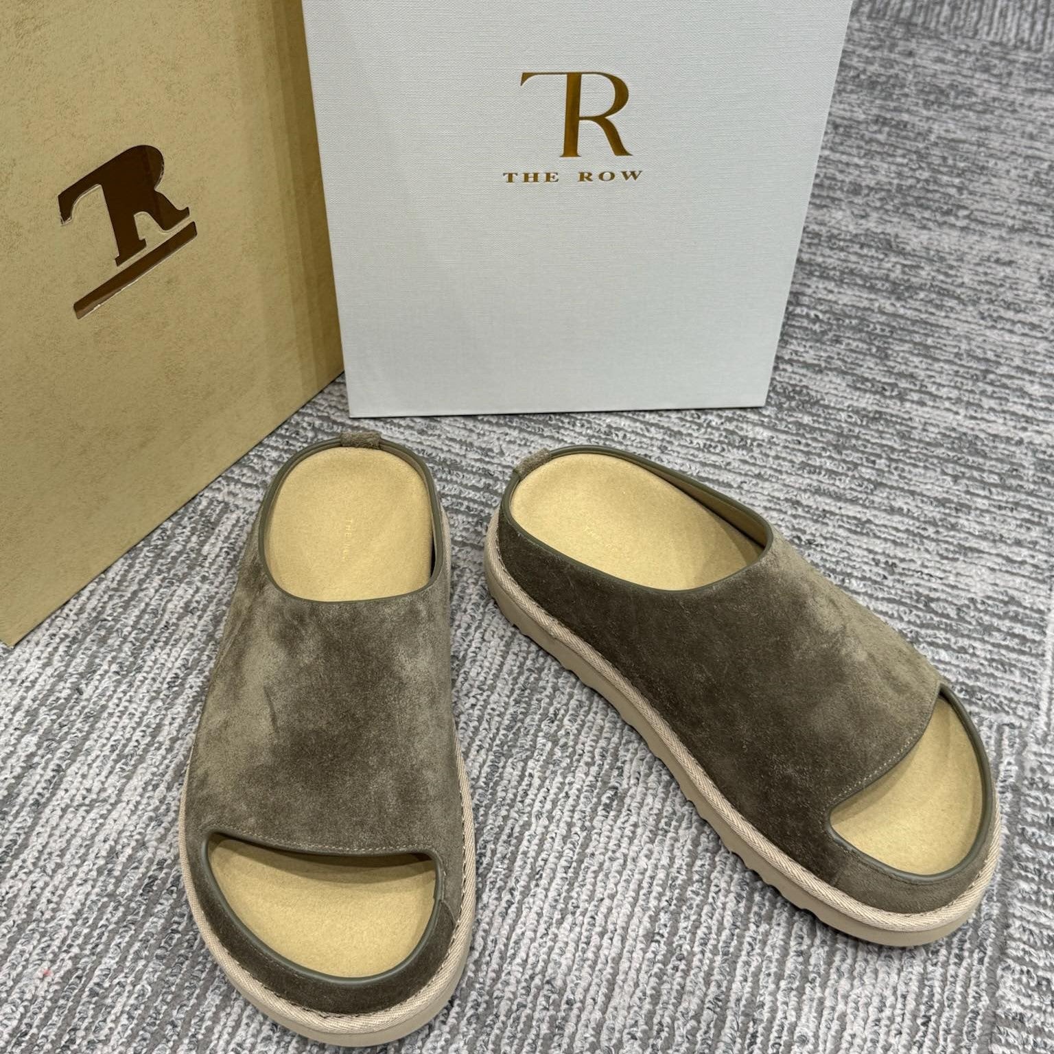 The Row Slide Sandals Olive Green Cow Suede 337473