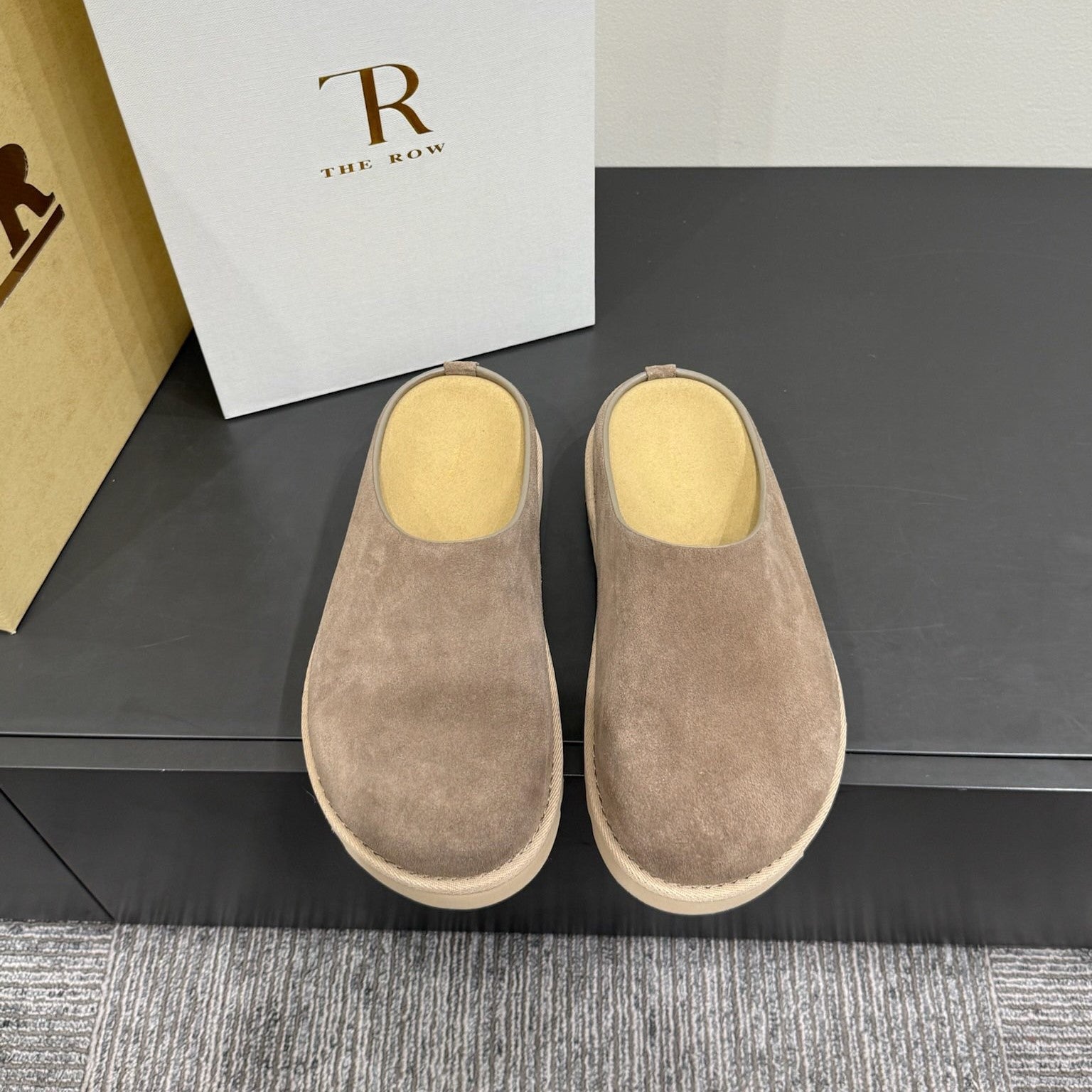 The Row Toe Slippers Taupe Cow Suede 337484