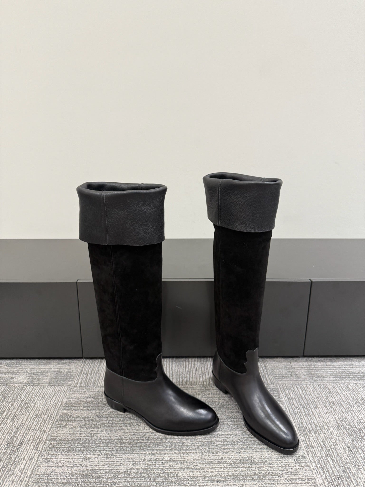 CC Métiers d’art Thigh Boots Black Suede Calfskin 417837