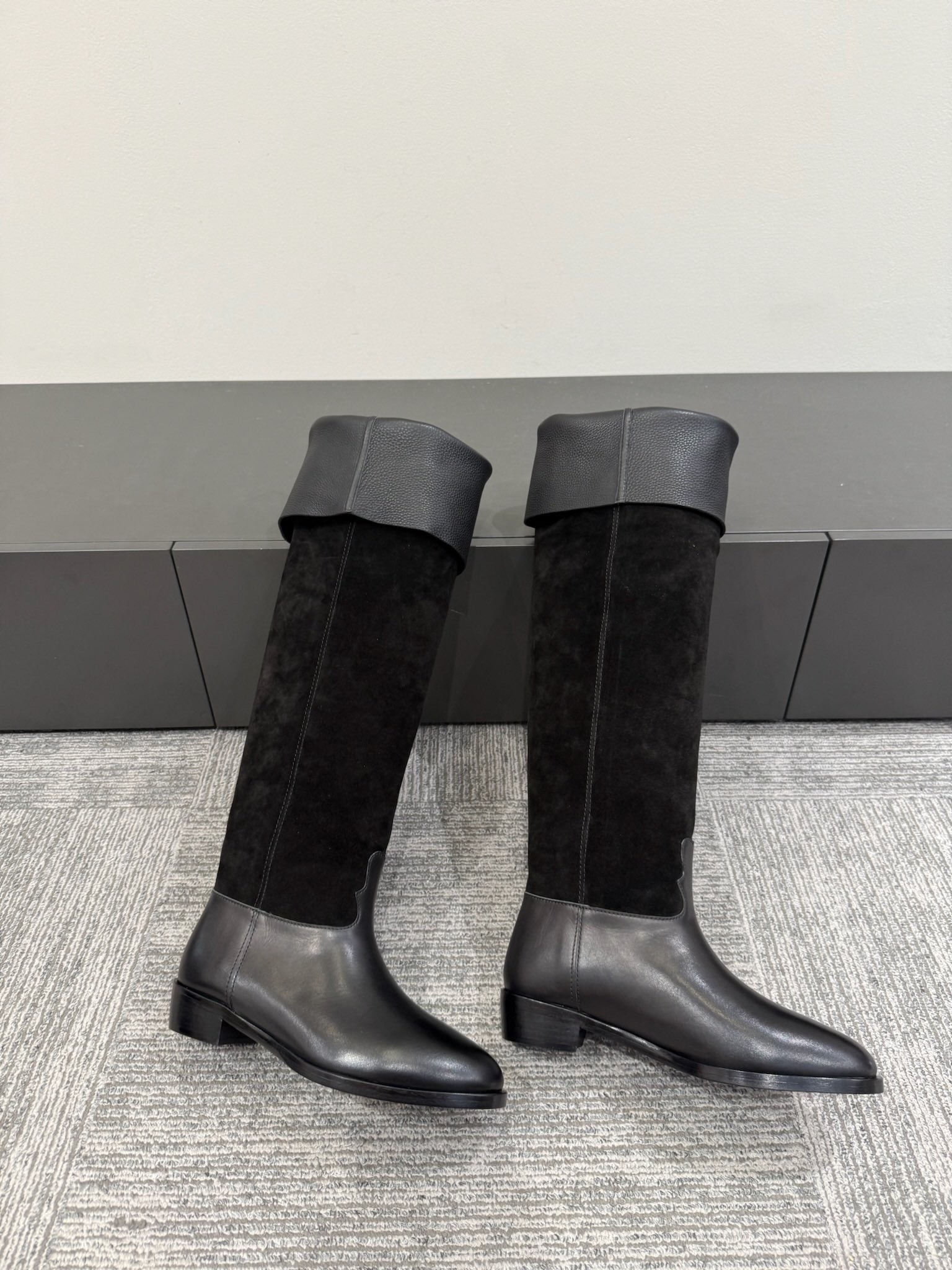 CC Métiers d’art Thigh Boots Black Suede Calfskin 417837