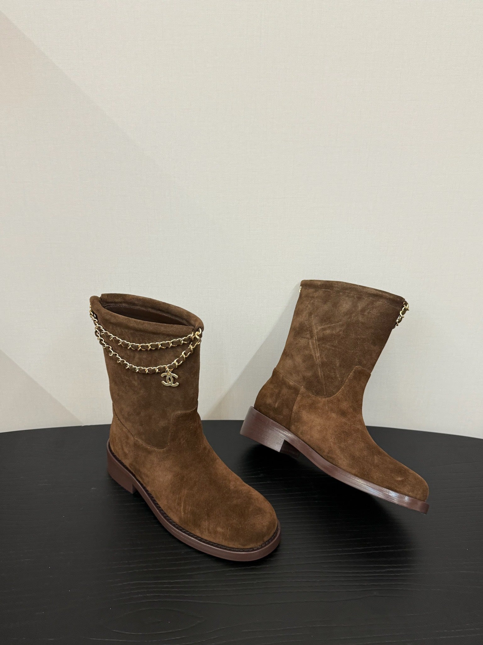 CC 25s Short Flat Chain Knight Boots Brown Cow Suede&Sheeepskin 417843