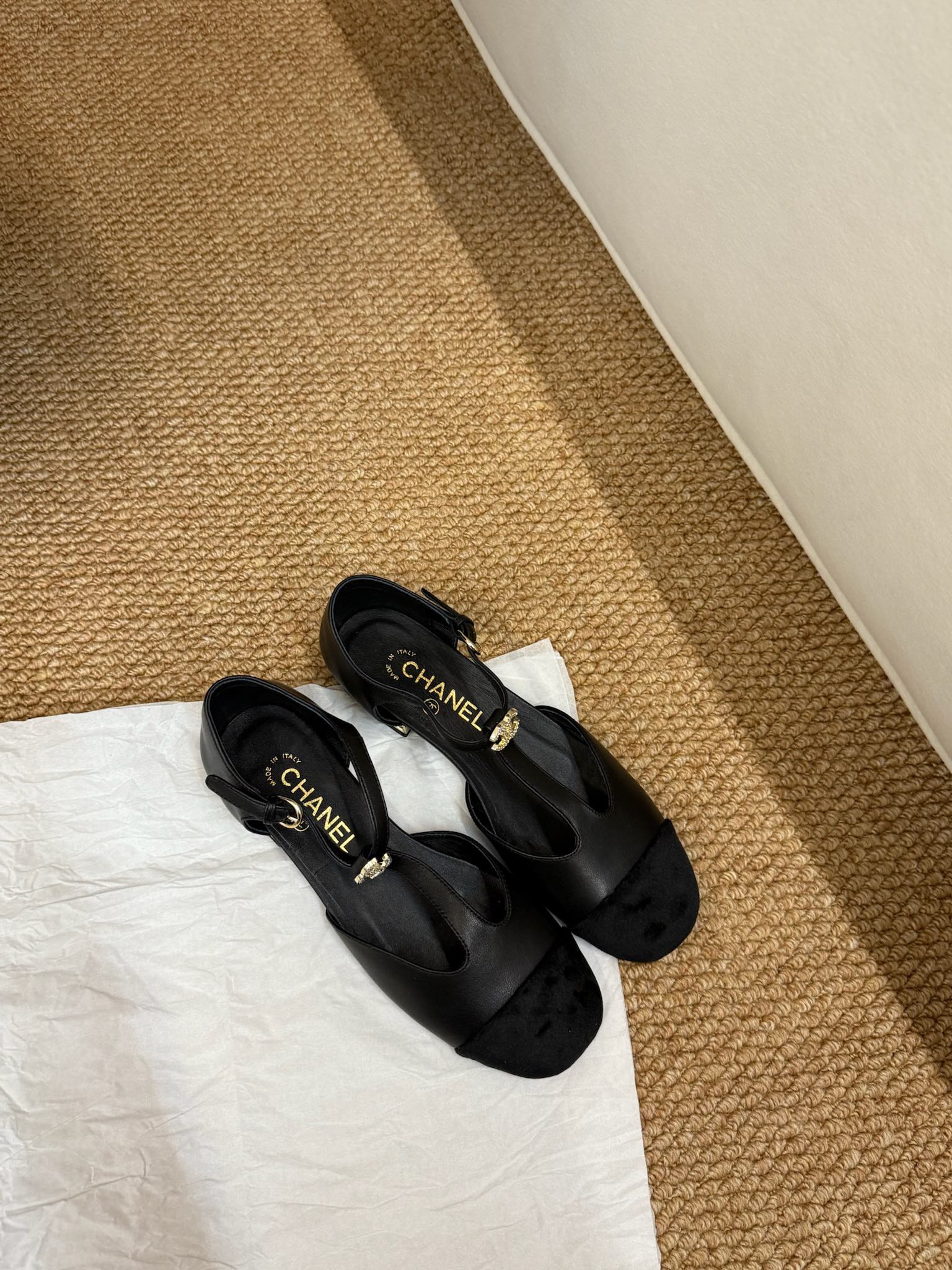 CC 26s Slingback Shoes In Black Calfskin And Suede Gold Hardware
