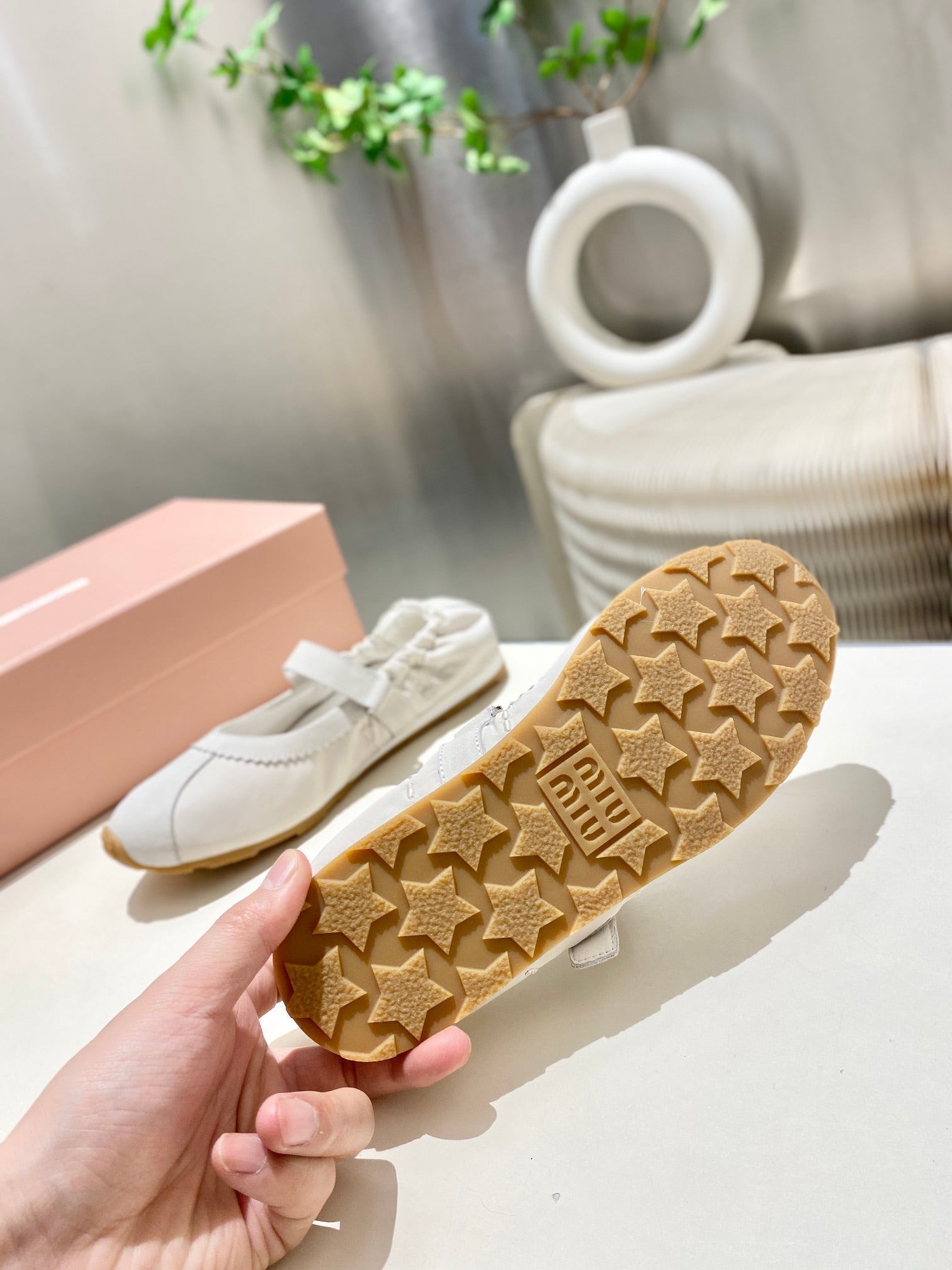 Miu 26s Ruches Nappa Ballerinas In Cream White Suede And Fabric