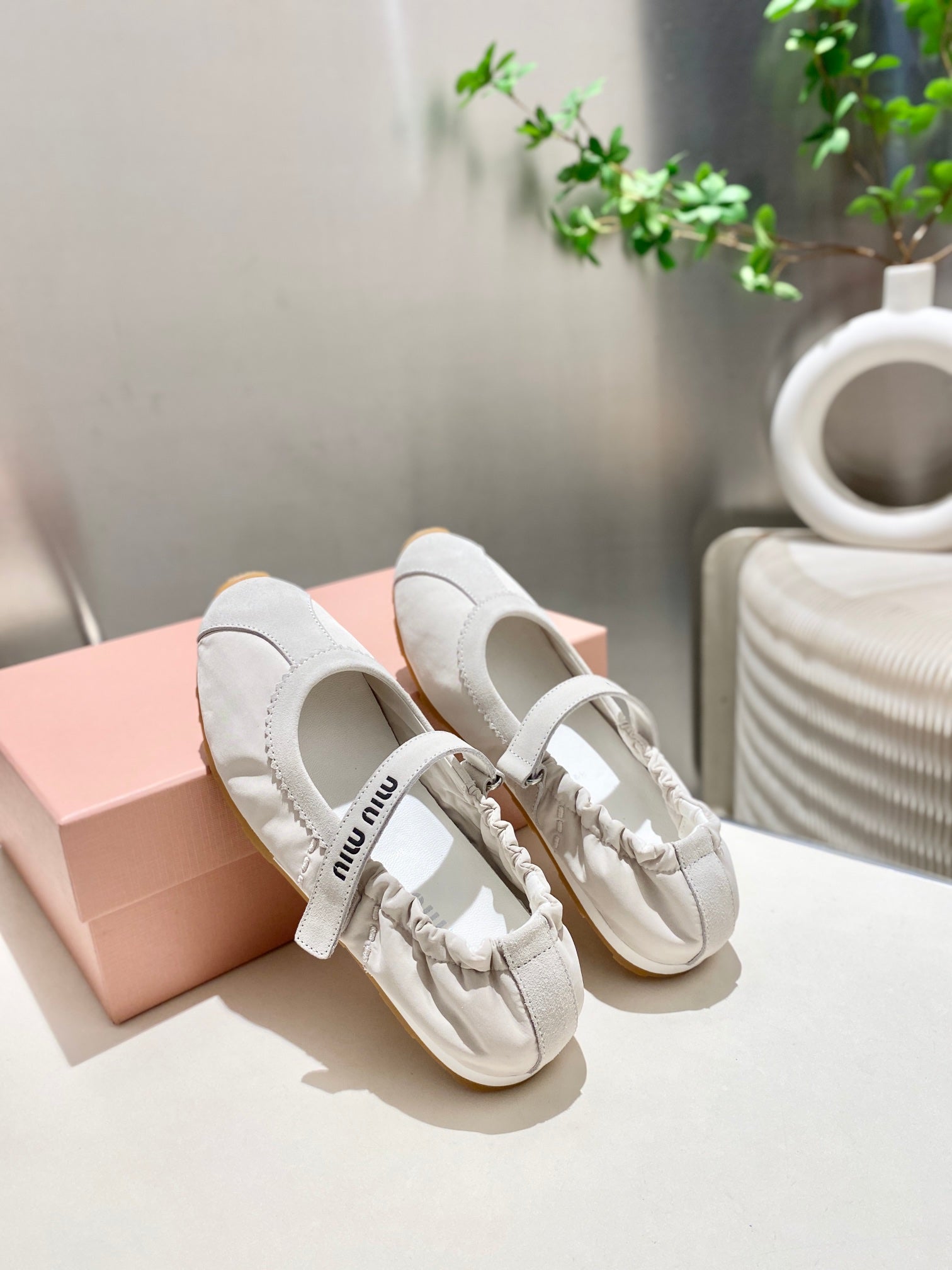 Miu 26s Ruches Nappa Ballerinas In Cream White Suede And Fabric