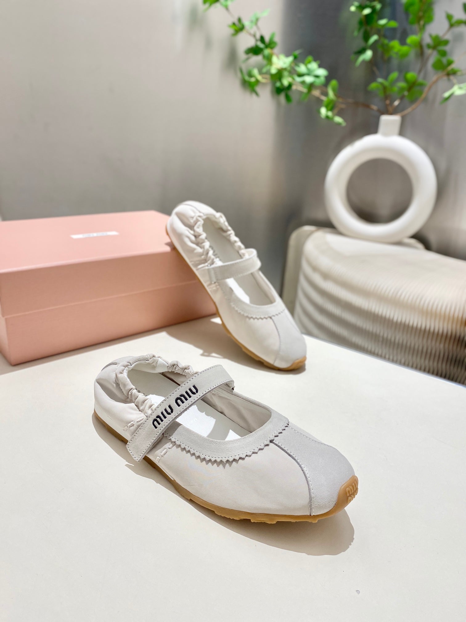 Miu 26s Ruches Nappa Ballerinas In Cream White Suede And Fabric