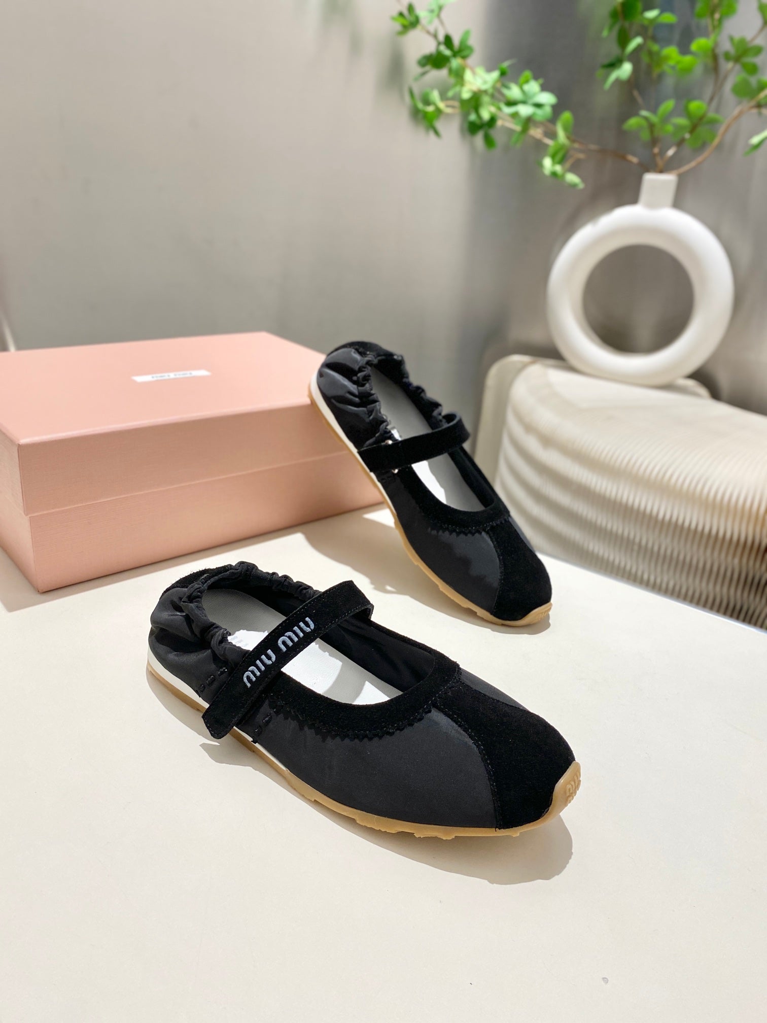 Miu 26s Ruches Nappa Ballerinas In Black Suede And Fabric