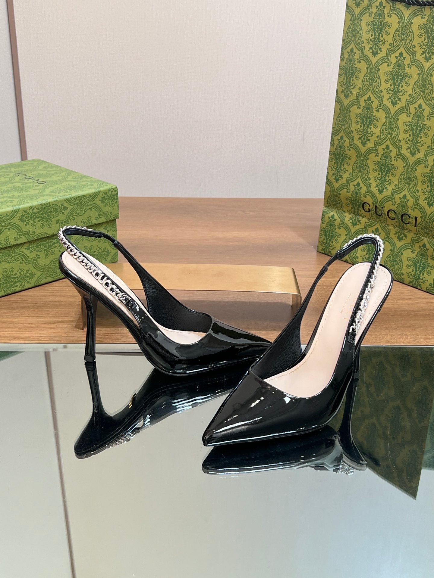 GG SIGNORIA SLINGBACK PUMP GLOSSY BLACK LAMBSKIN