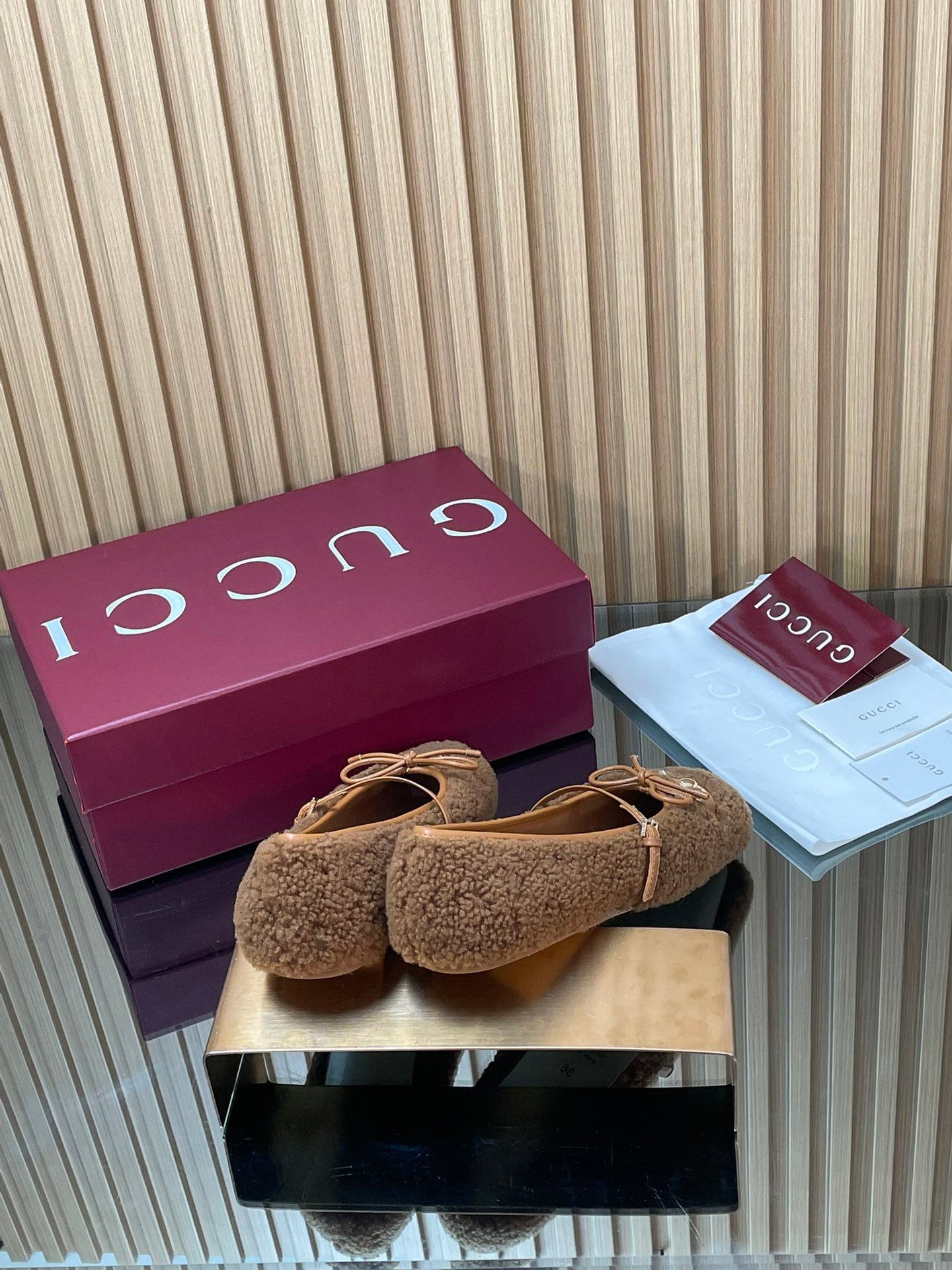 Gucci 26 Ballet Full Caramel Calfskin Wool 562992