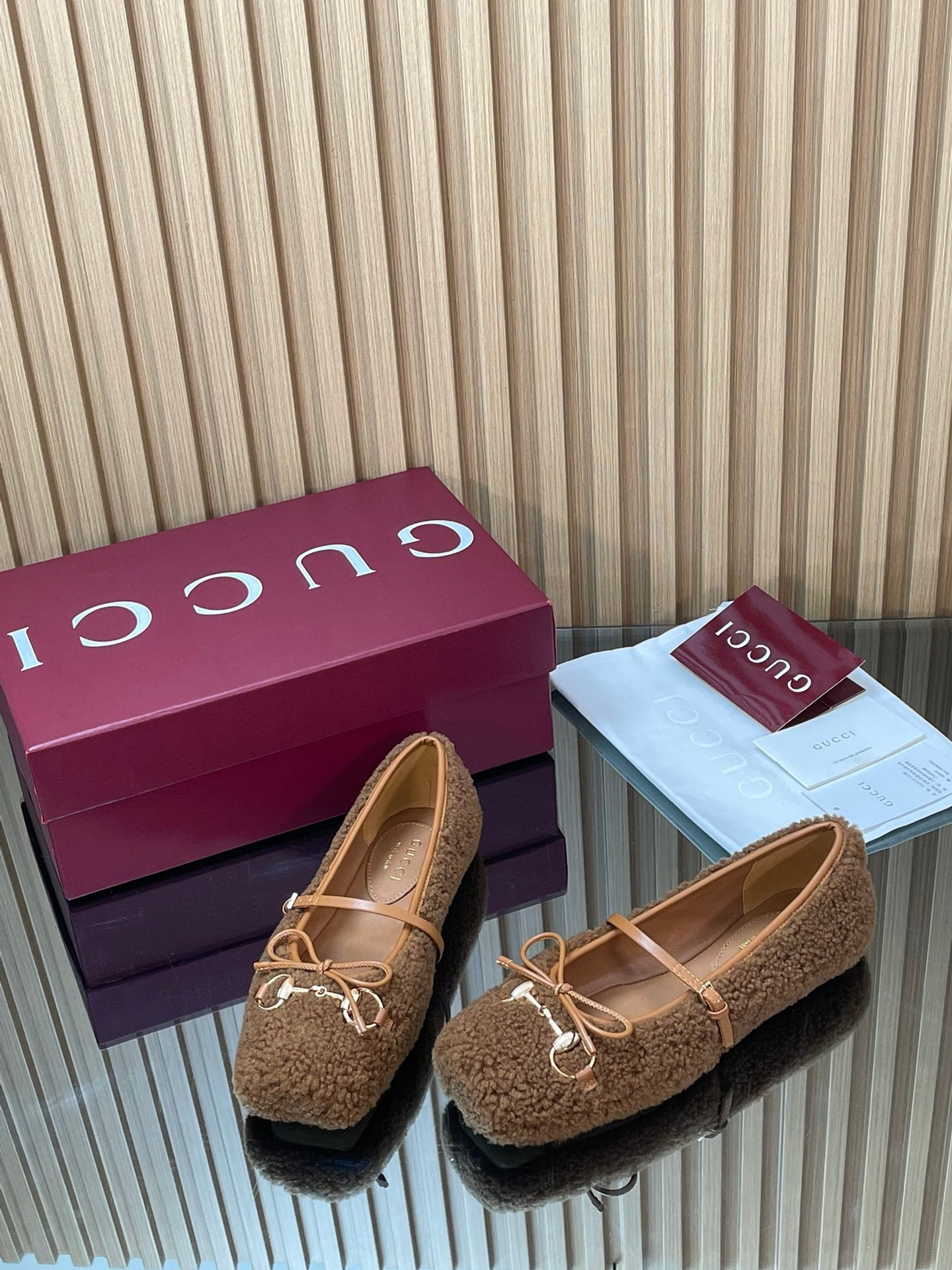 Gucci 26 Ballet Full Caramel Calfskin Wool 562992