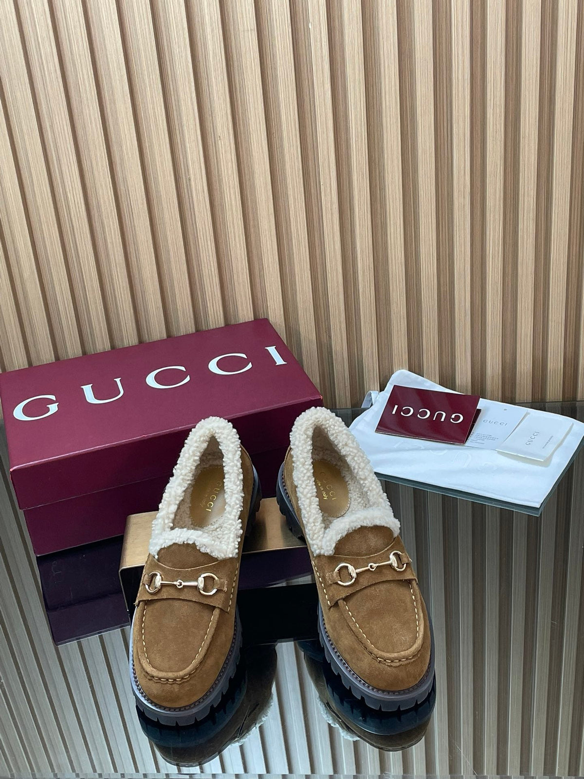 Gucci 26s Loafers Camel Suede Shearling 156830