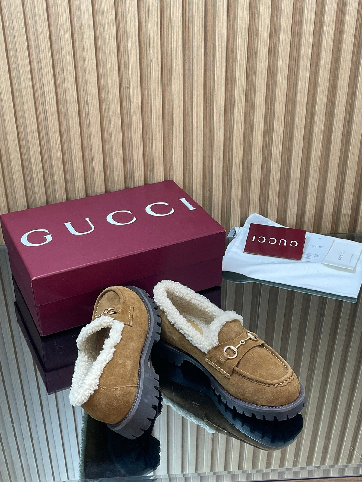 Gucci 26s Loafers Camel Suede Shearling 156830
