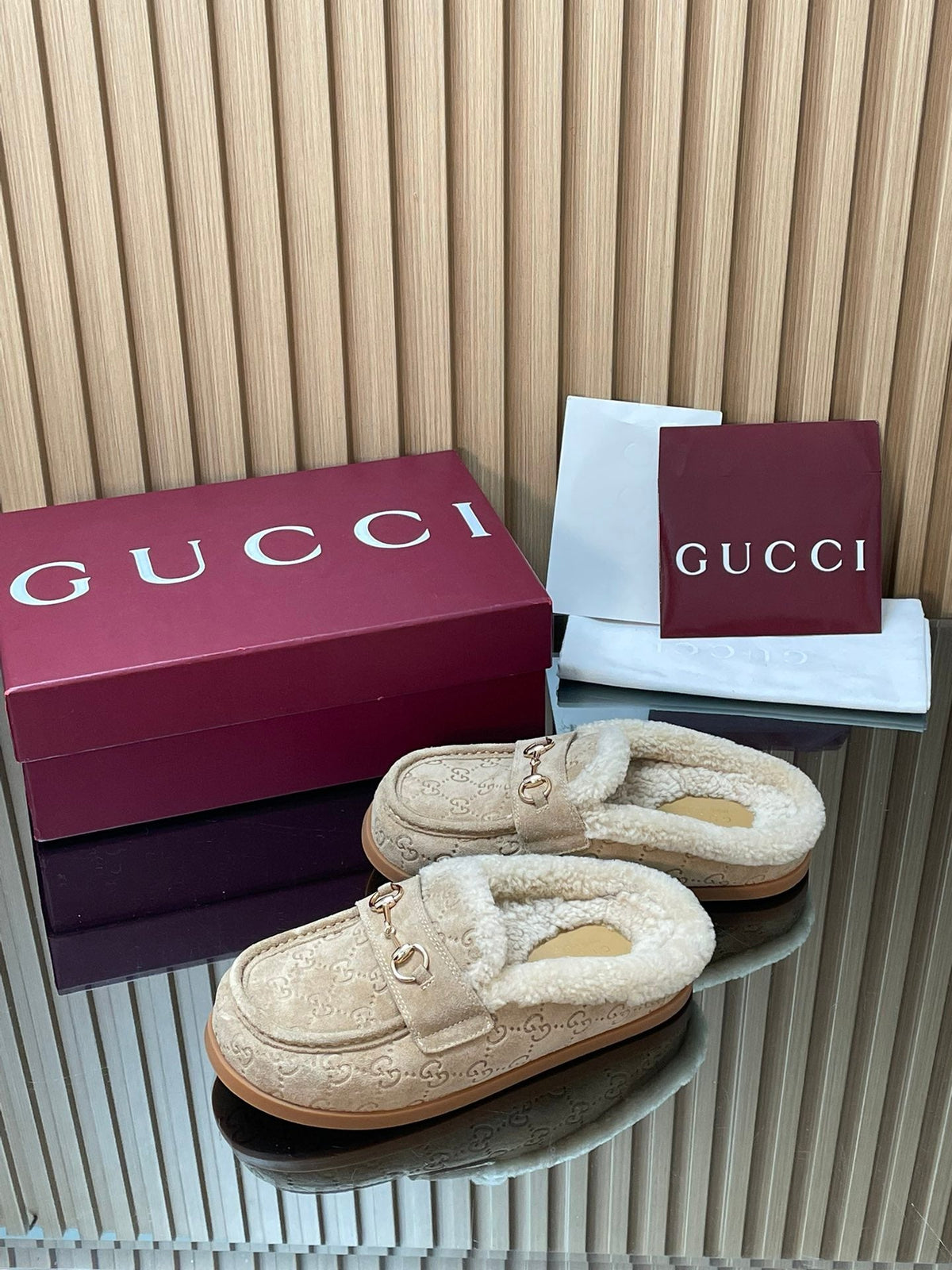 Gucci 26s Celia Mules Beige GG Suede Shearling 156835