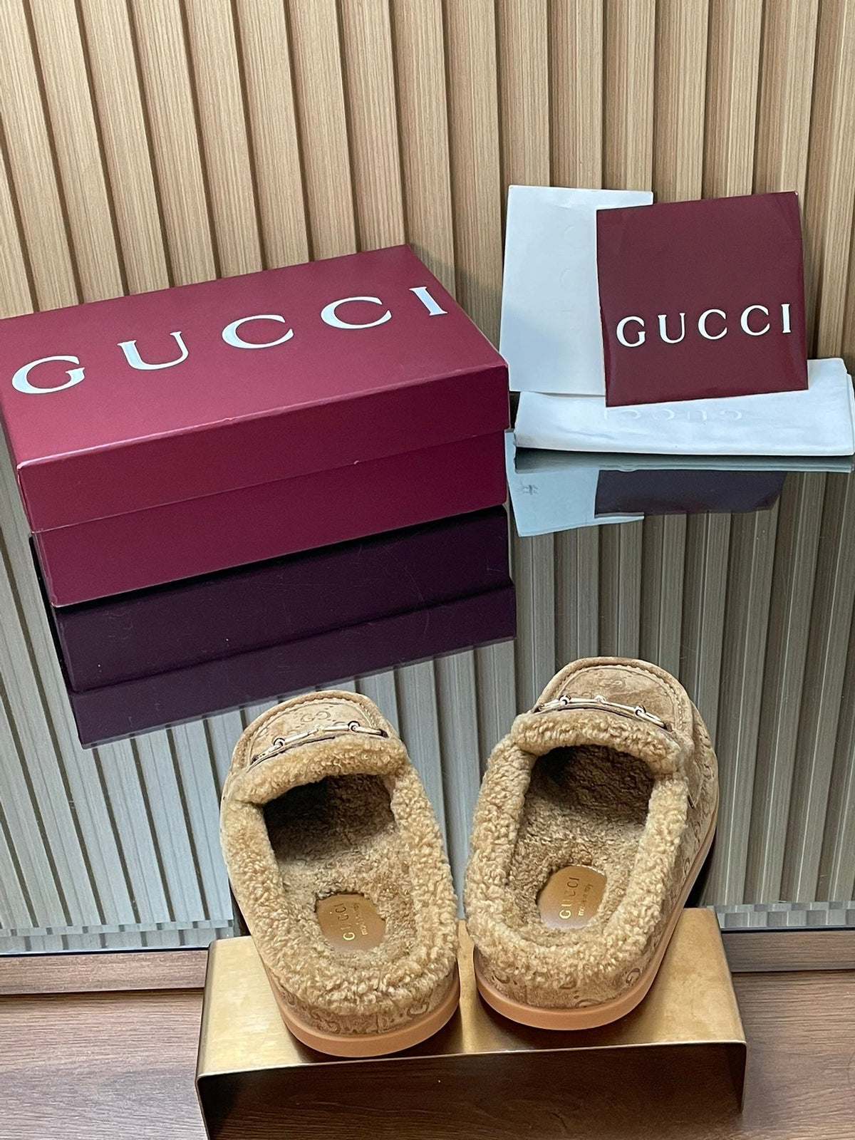 Gucci 26s Celia Mules Camel GG Suede Shearling 156836