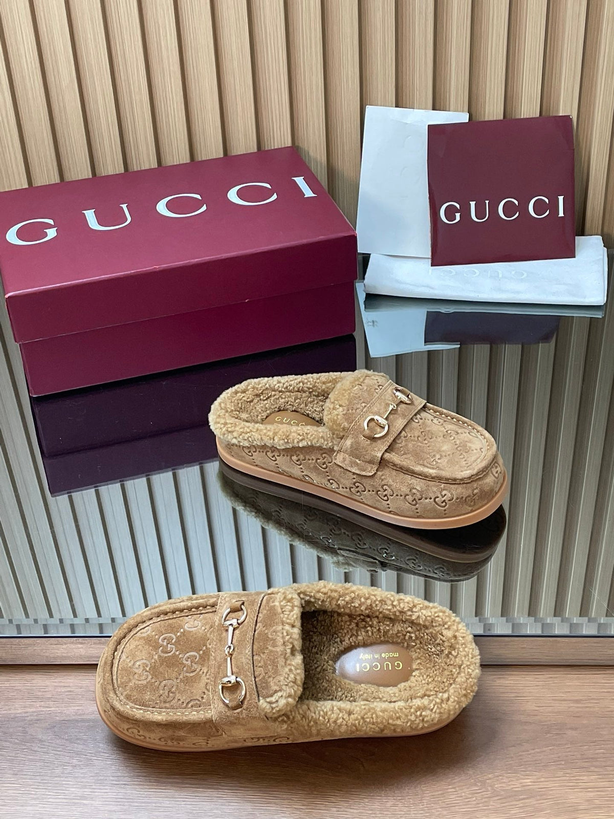 Gucci 26s Celia Mules Camel GG Suede Shearling 156836