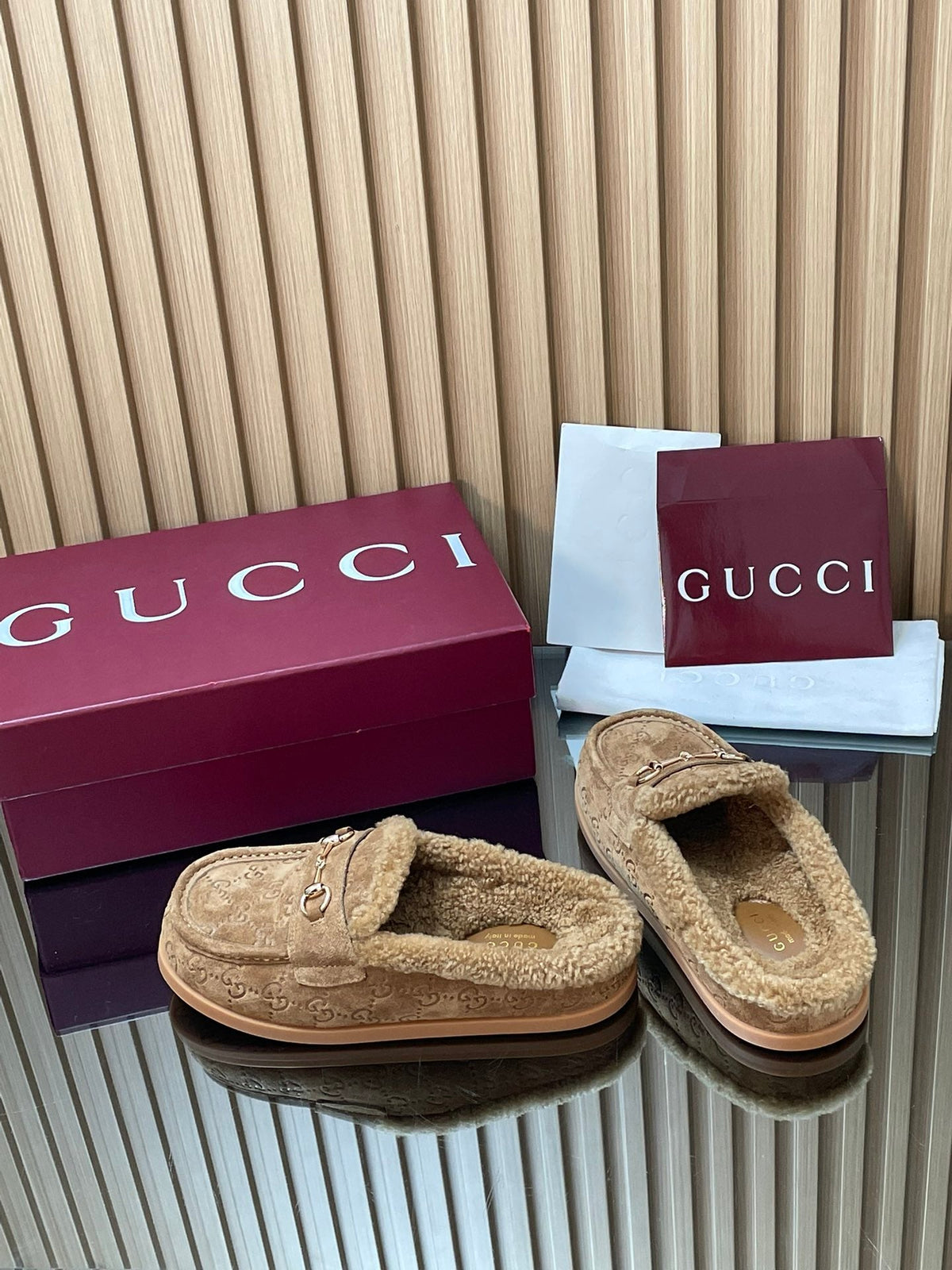 Gucci 26s Celia Mules Camel GG Suede Shearling 156836