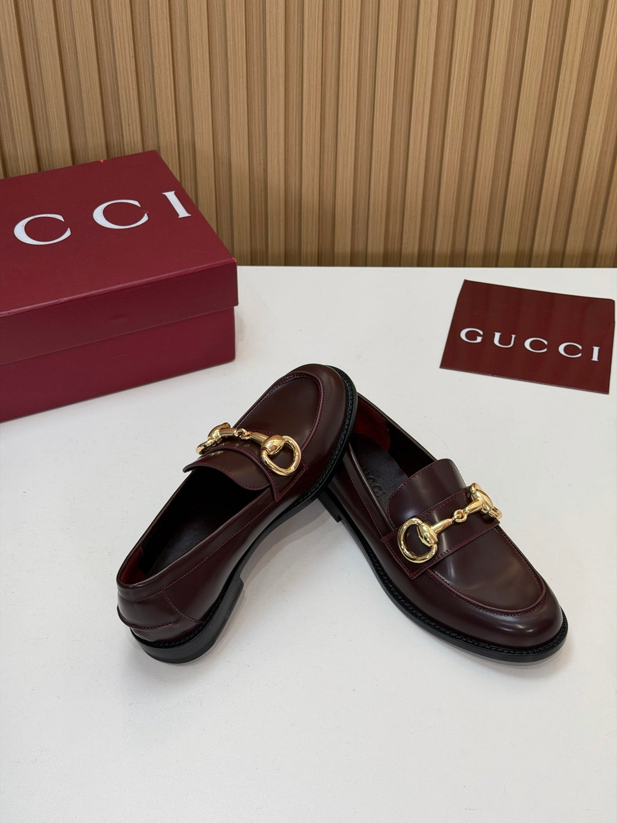 Gucci 26s Loafers Bordeaux Smooth Leather 156826